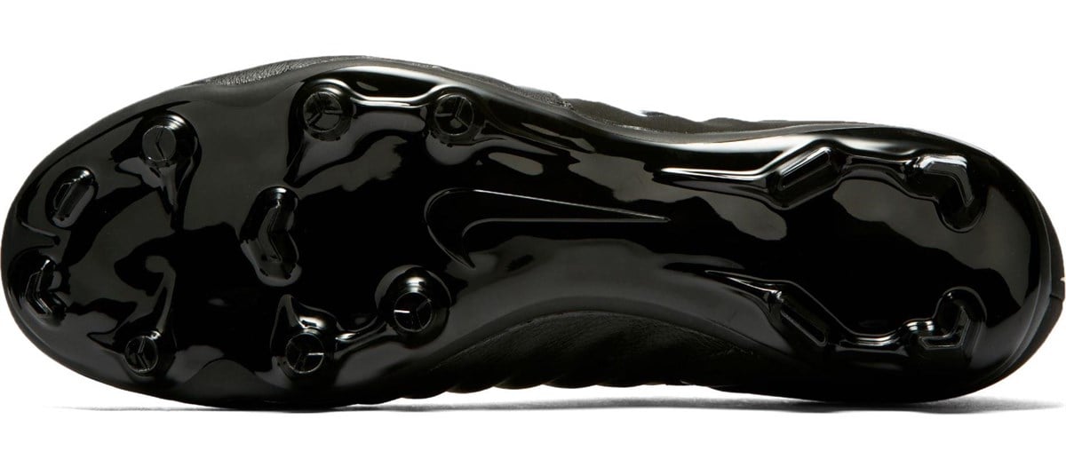 Nike Legend 7 Academy Fg Erkek Krampon