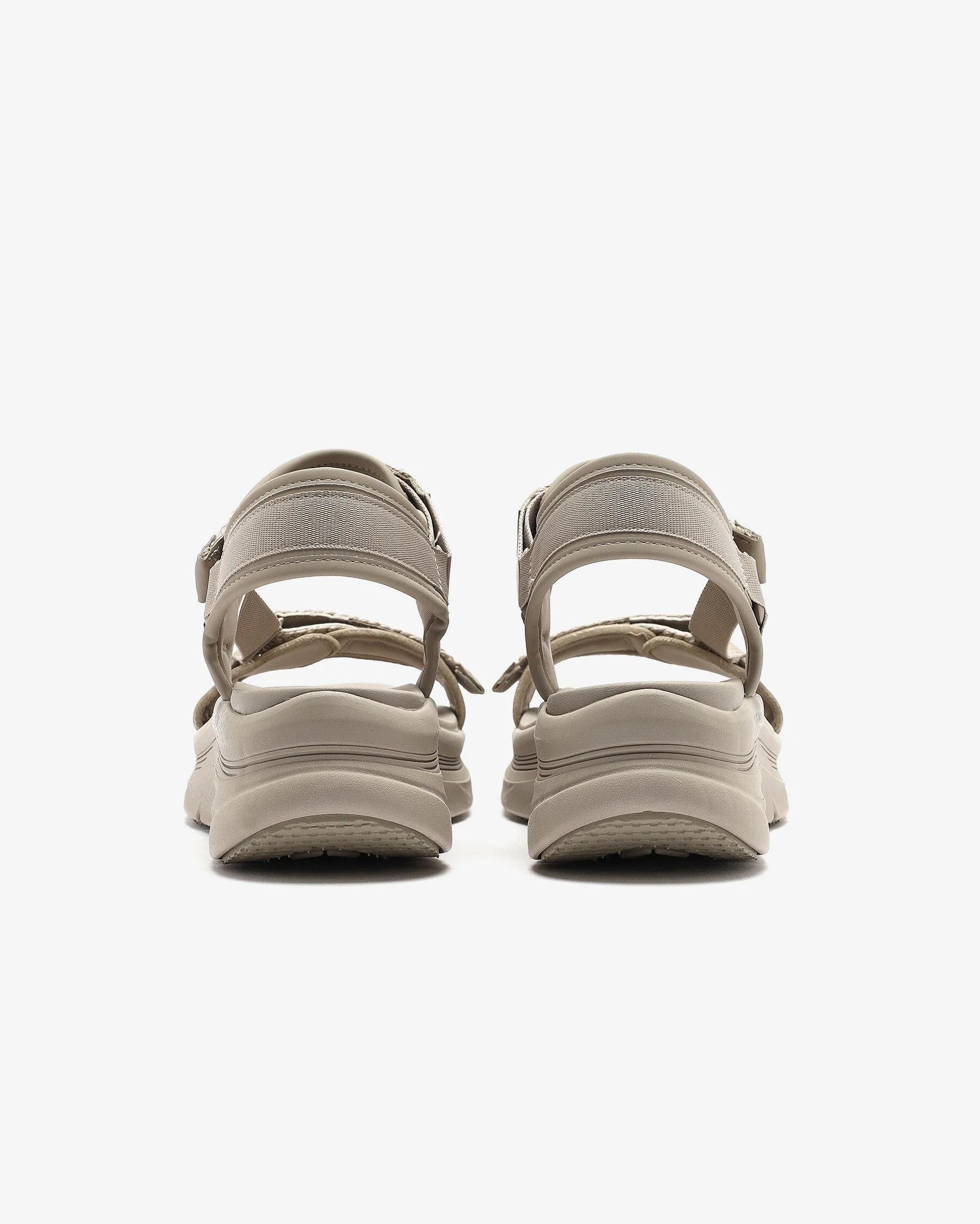 Skechers D'Lux Walker - Pretty Fıeld Kadın Sandalet 119822