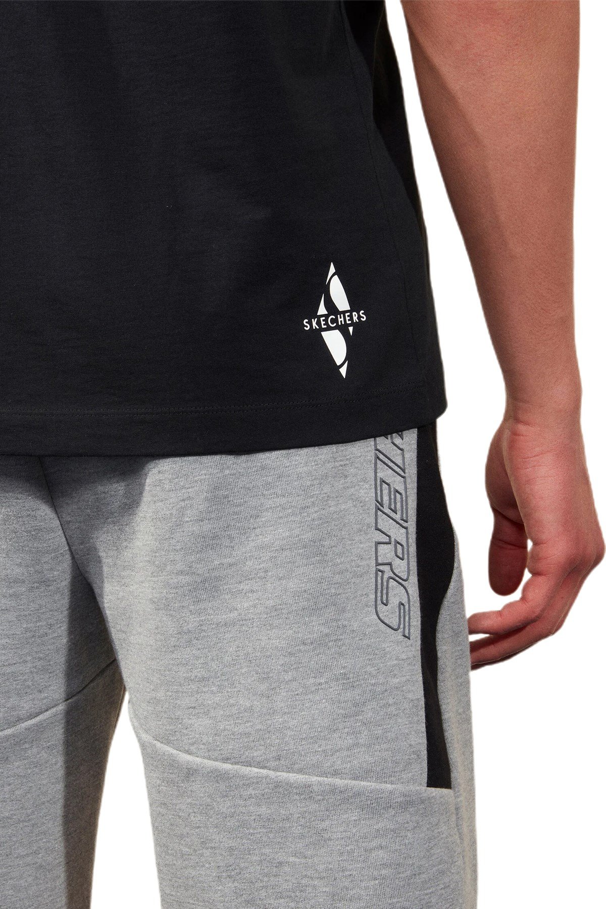 Skechers Graphic Tee M Crew Neck T-Shirt Erkek Tişört