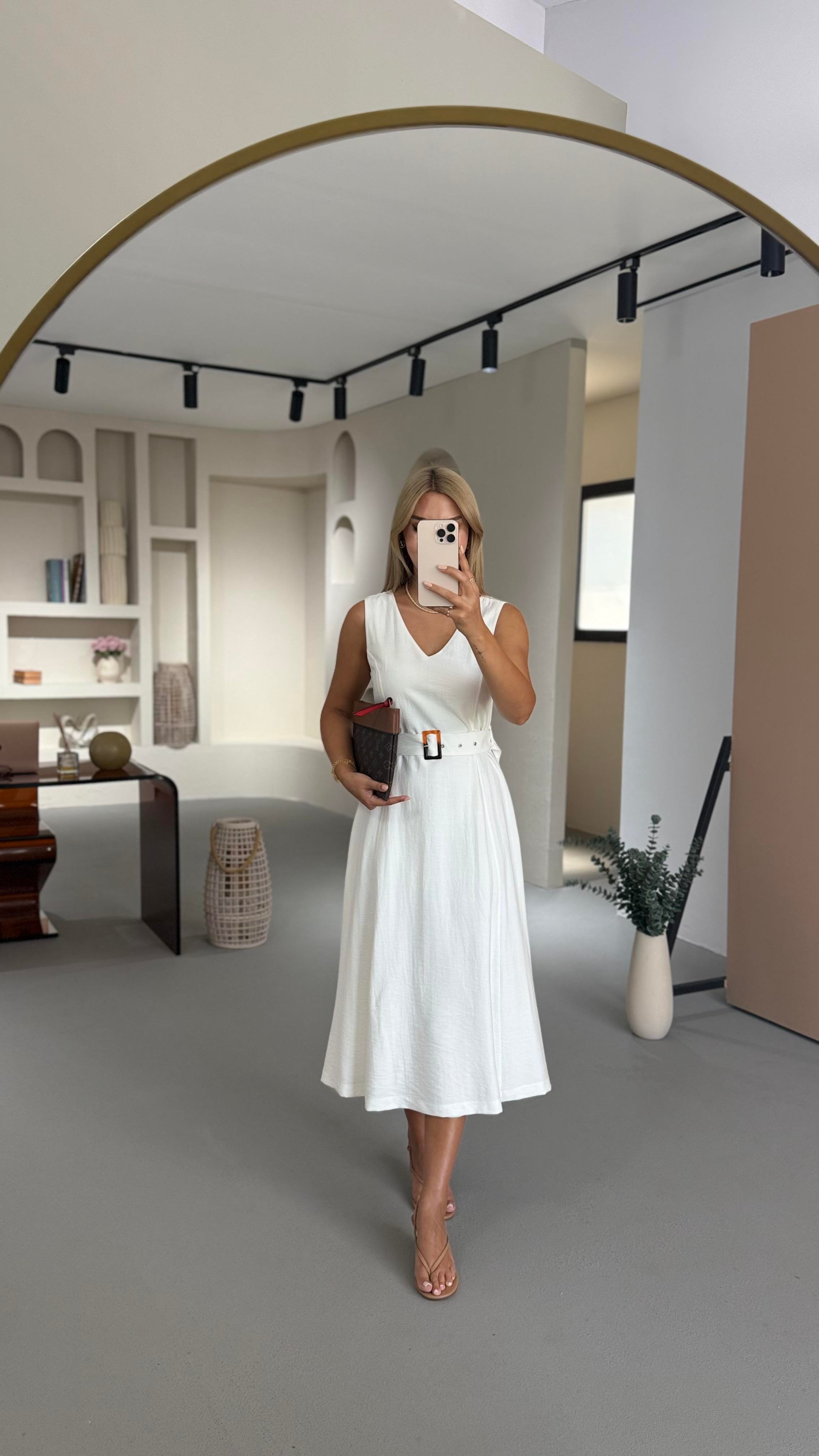 Kemer Detay Astarlı Beyaz Midi Çan Elbise