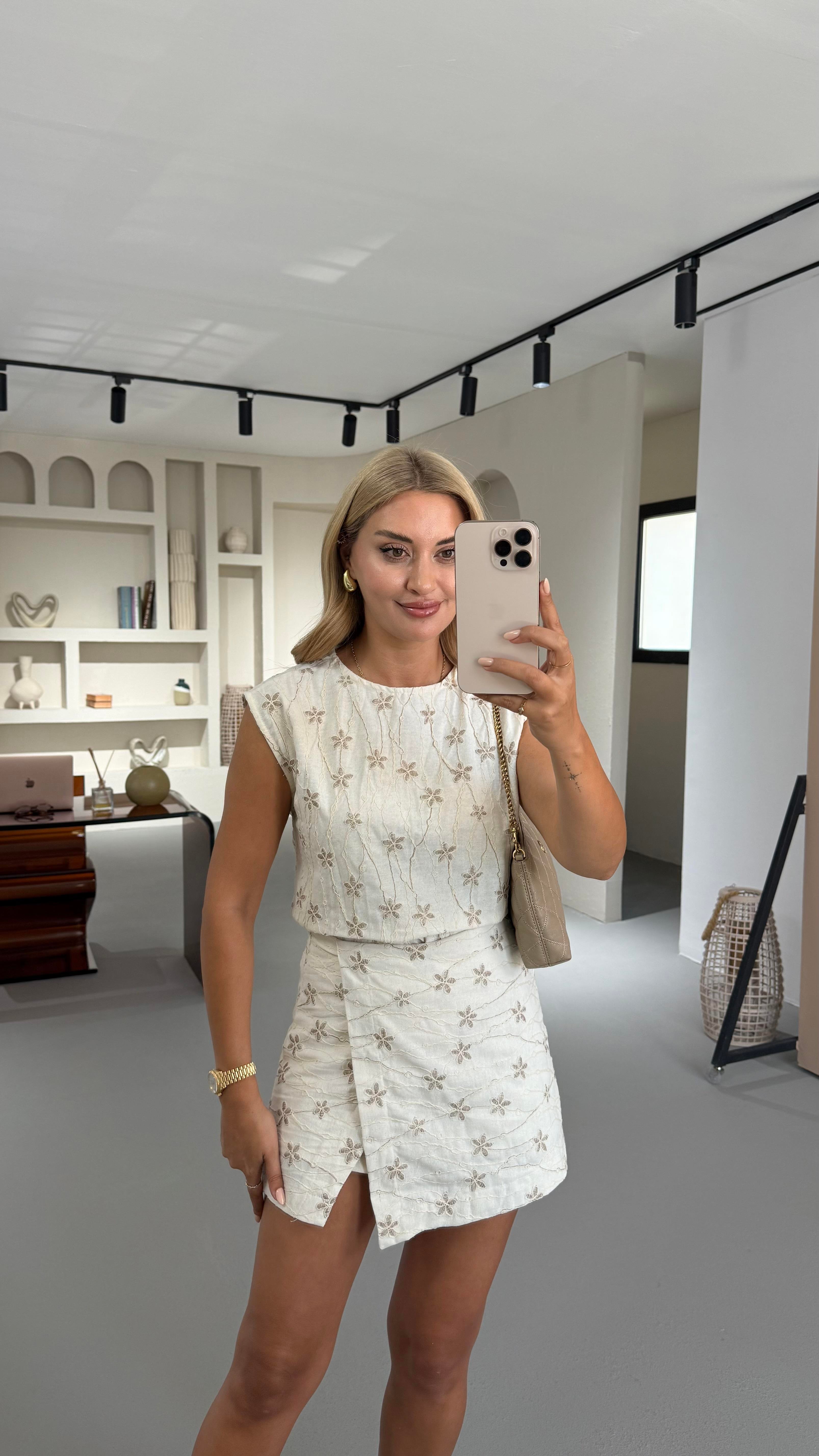 Vizon Nakış Detay Natural Keten Bluz