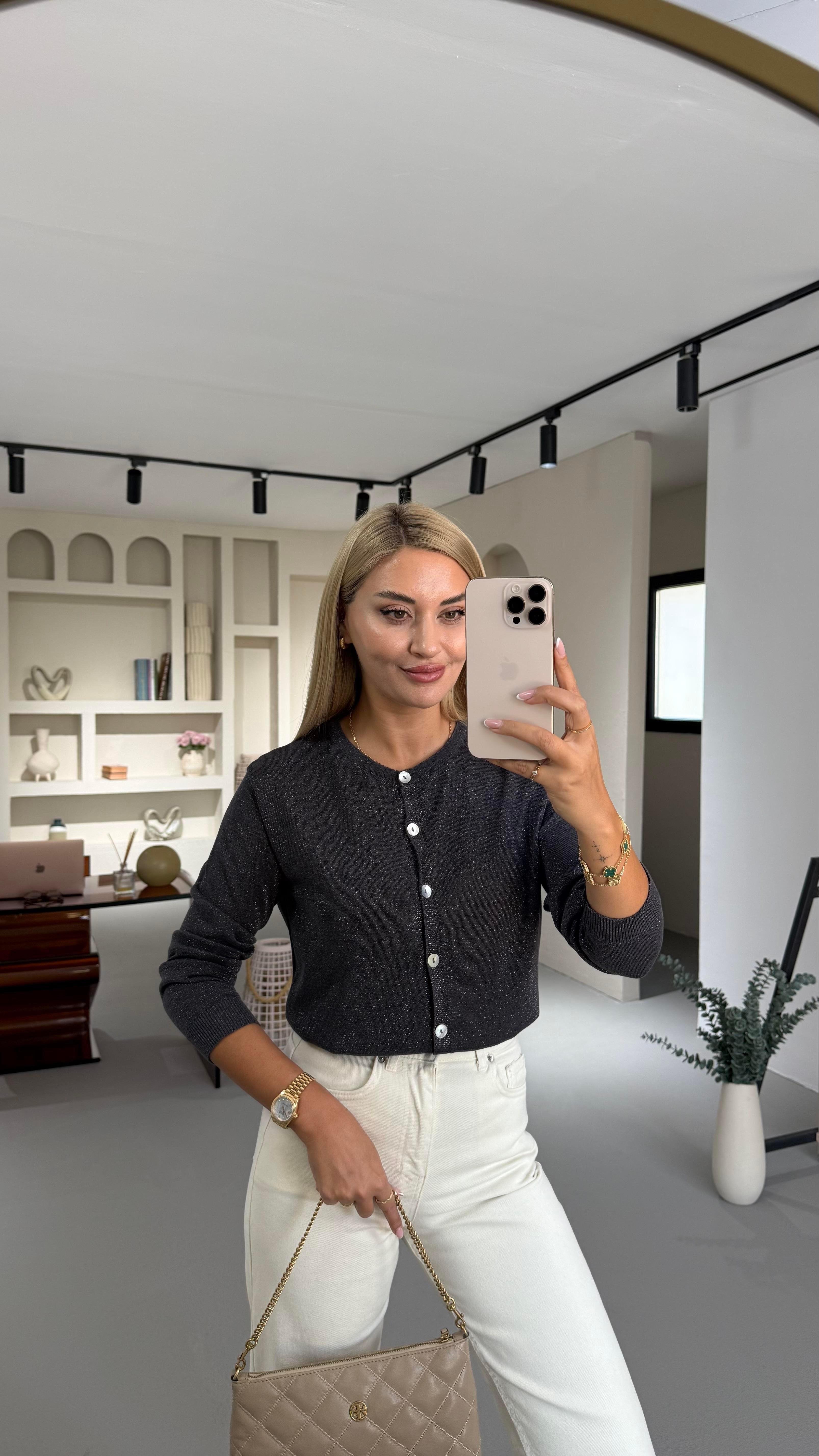 Sedef Düğme Detay Antrasit Simli Hırka