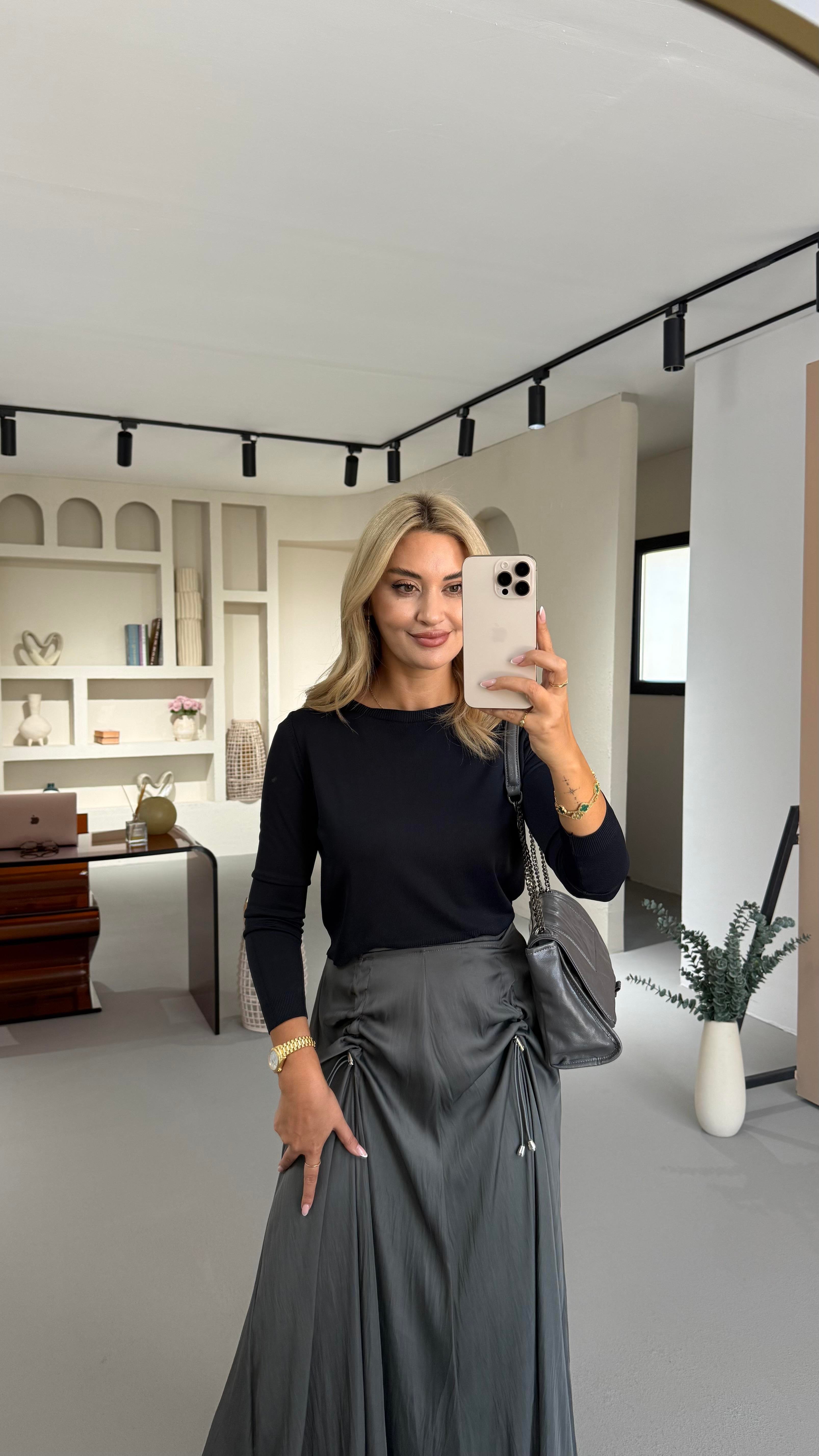 Bisiklet Yaka Uzun Kol Siyah Basic Triko