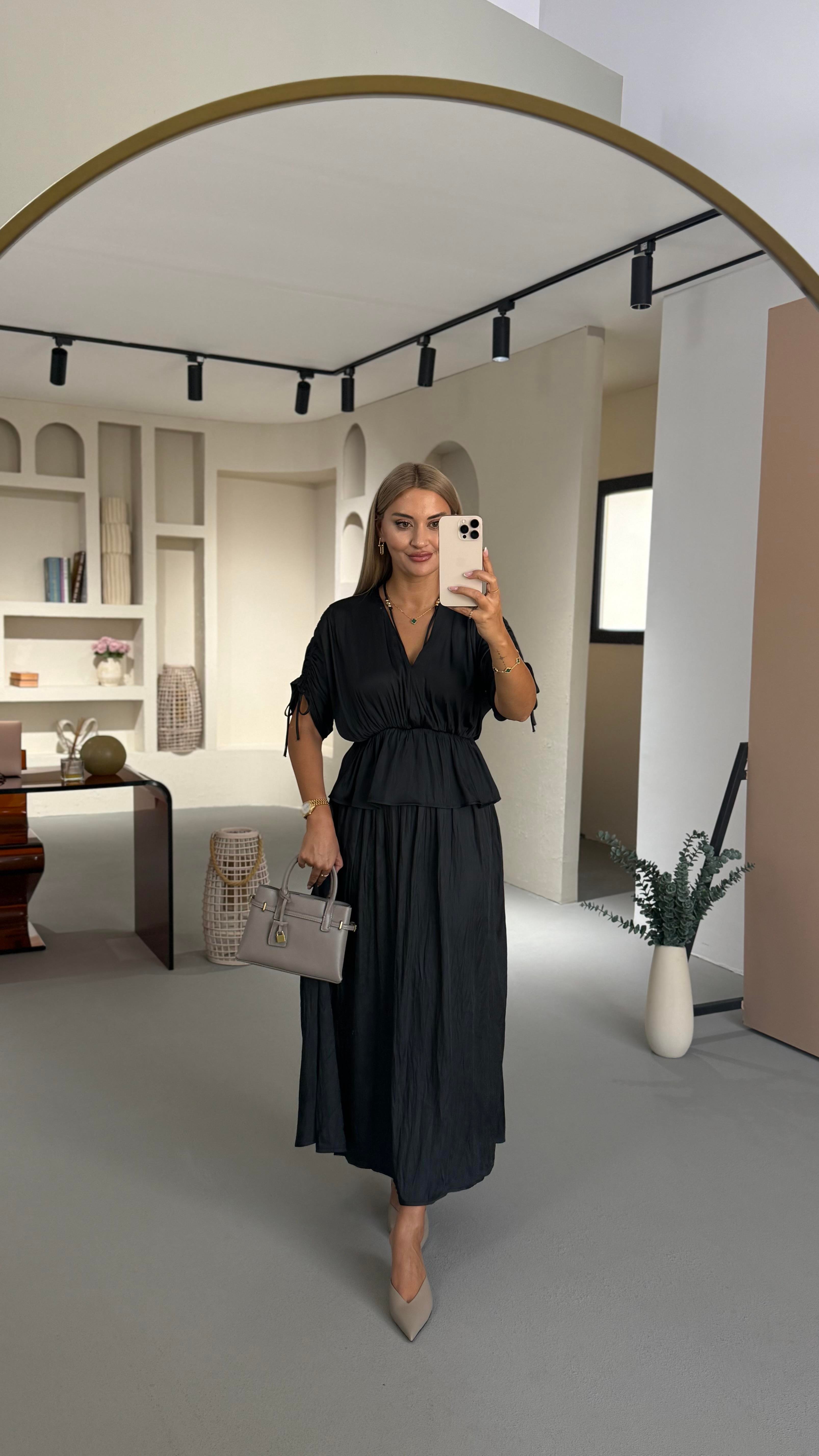 Kırışık Efektli Siyah Etek Bluz Takım