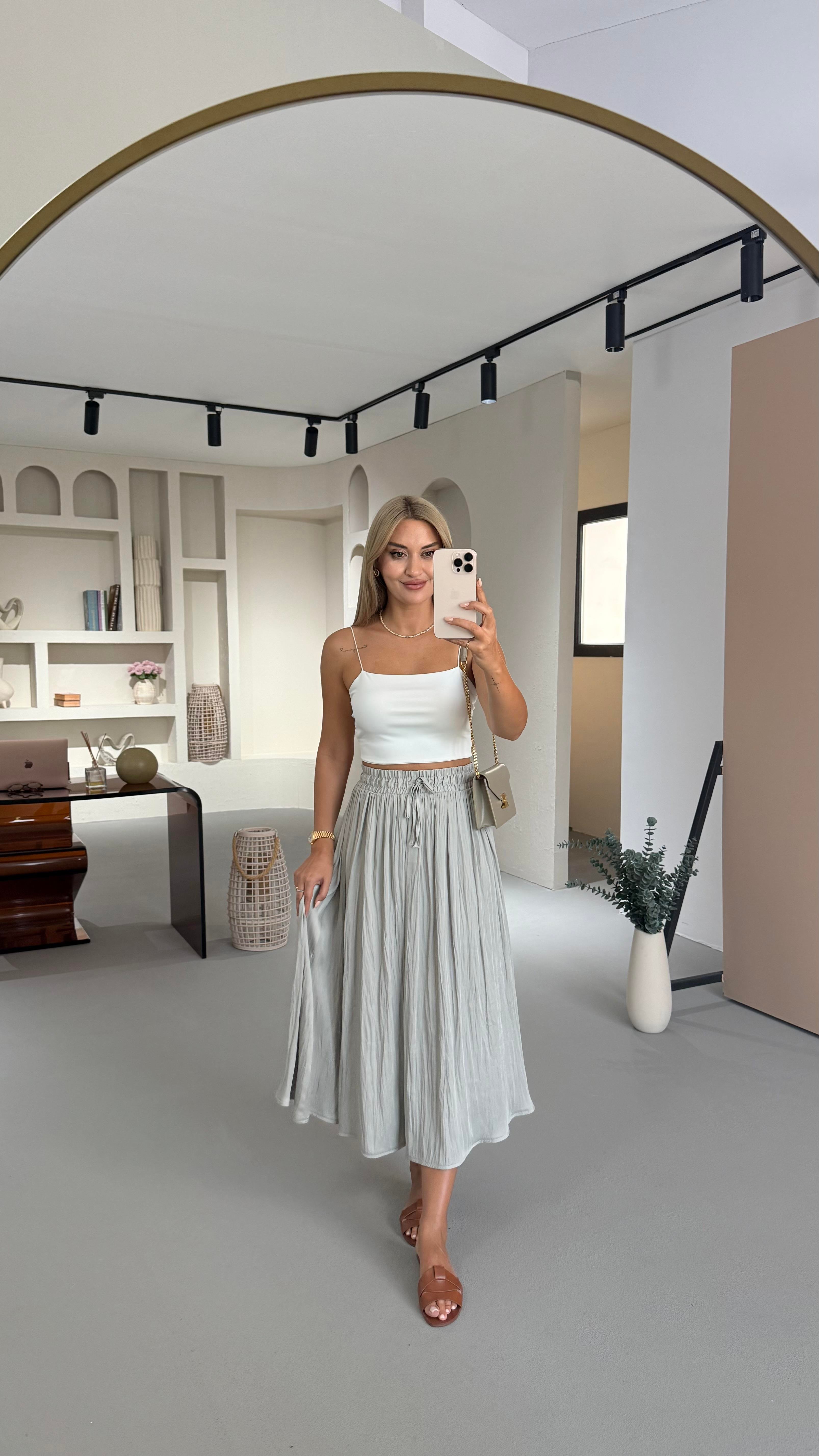 Bel Lastikli Kırışık Doku Saten Midi Mint Etek