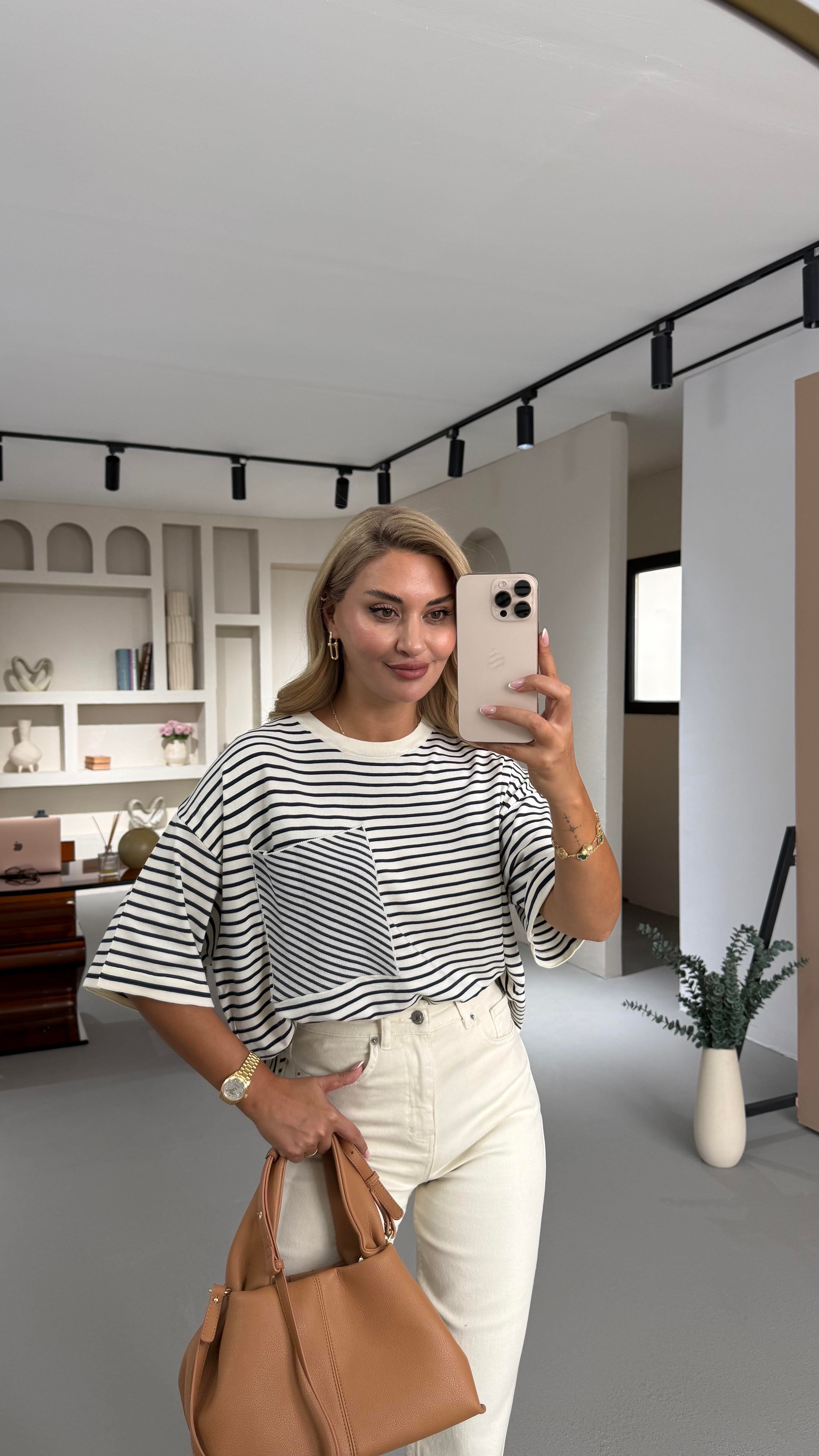 Cep Detay Lacivert Çizgili Oversize Triko