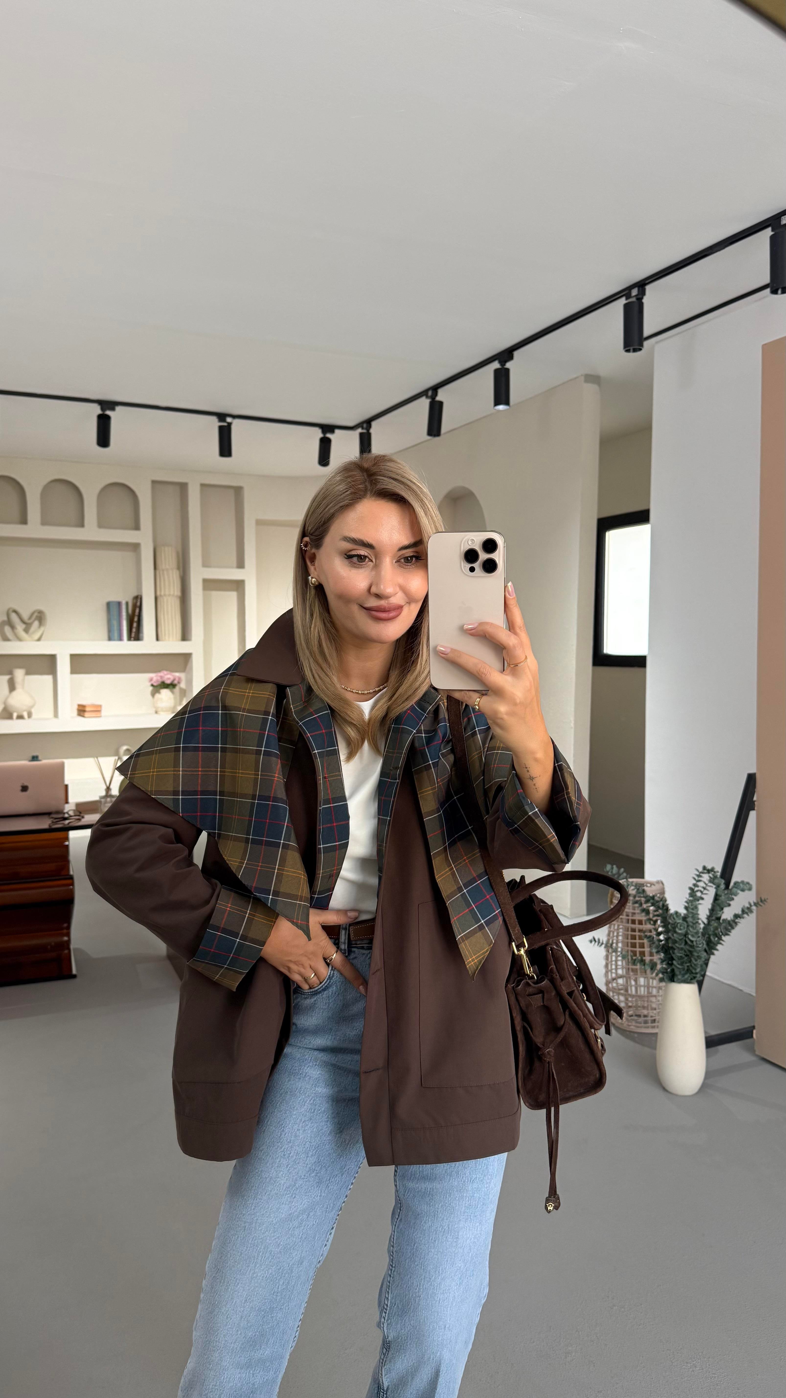 Ekoseli Astarlı Şal Detay Kahve Oversize Trenç