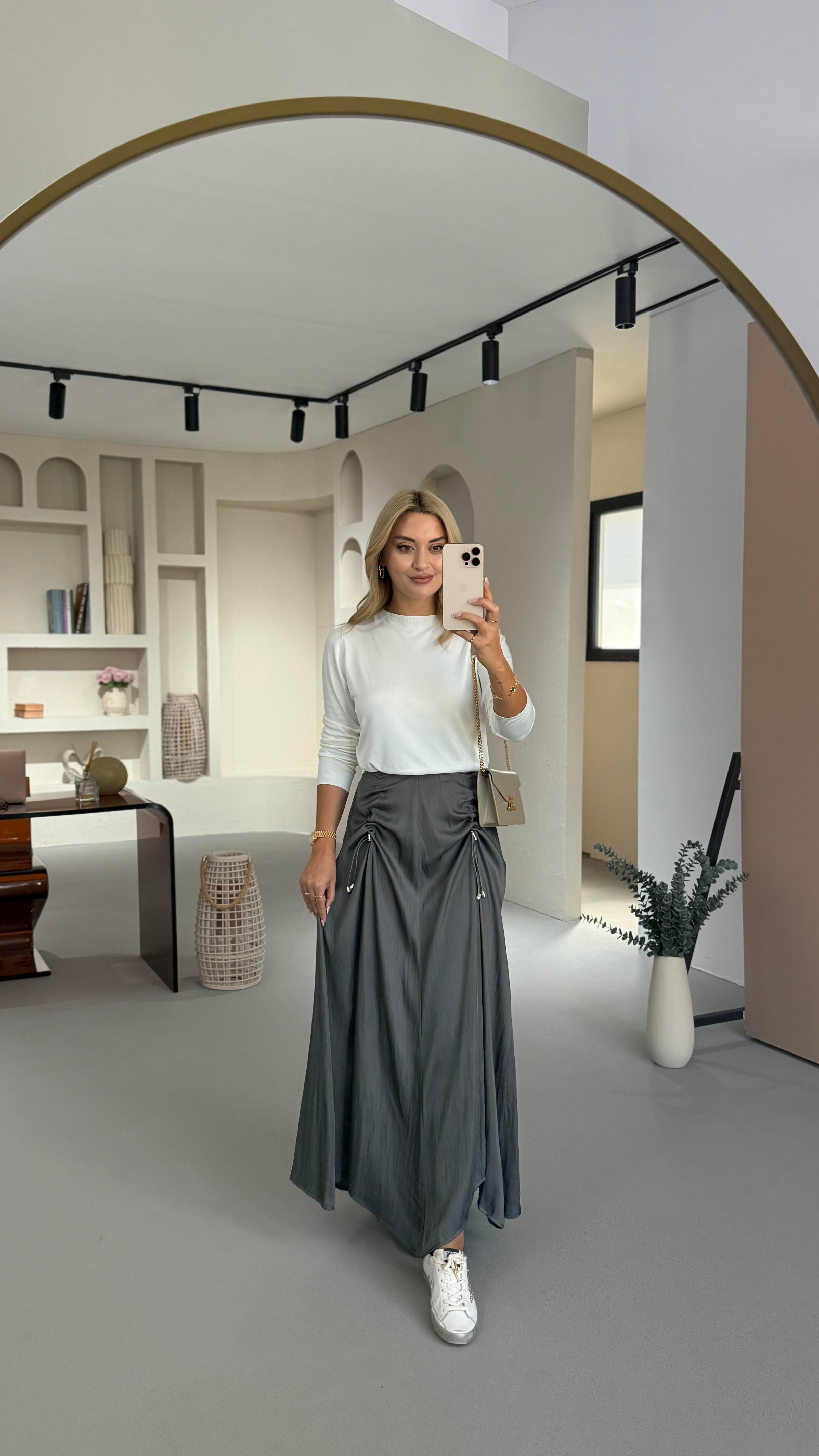 Büzgü Detay Bel Lastikli Kırışık Efekt Antrasit Saten Etek