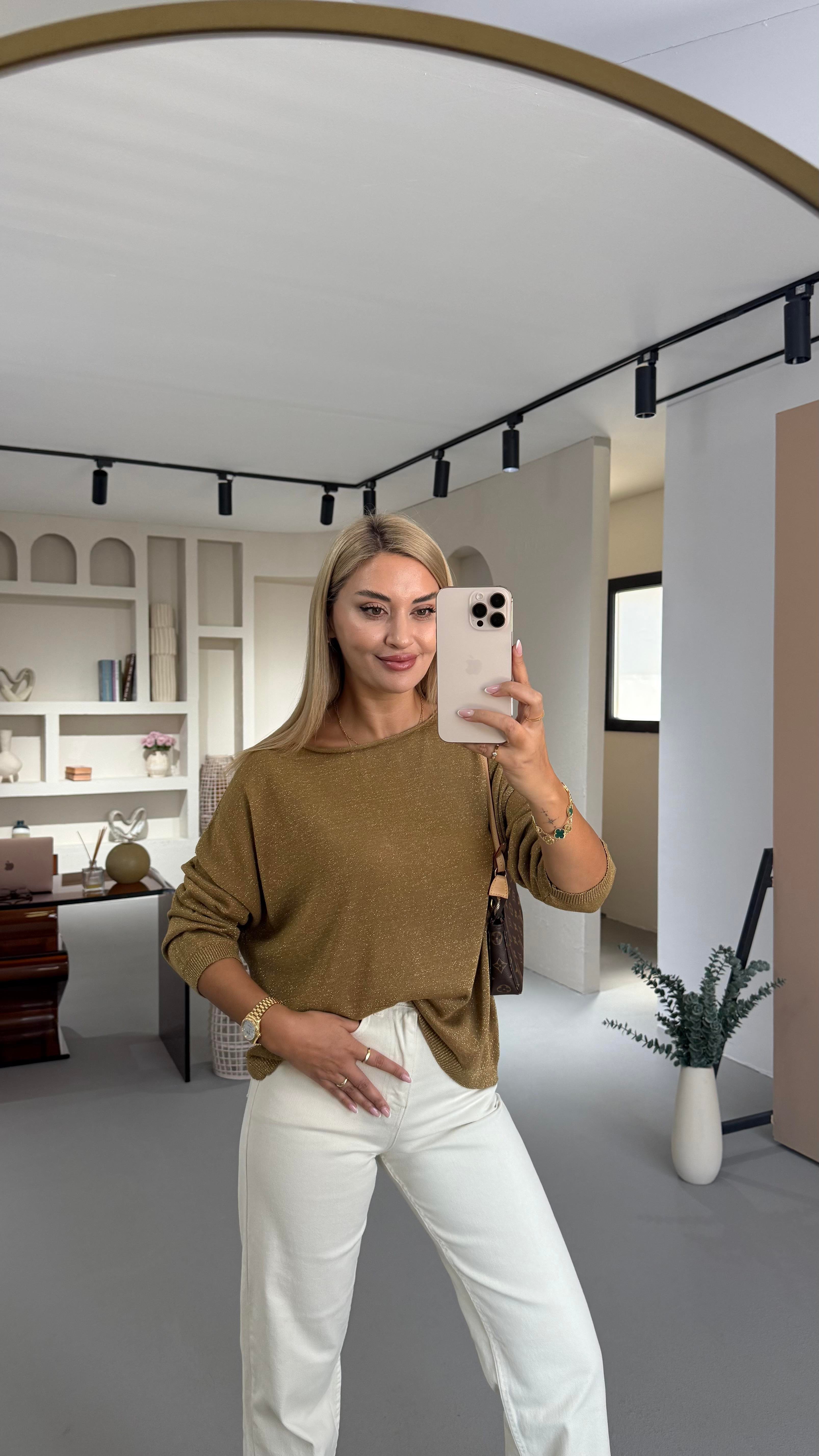 Geniş Yaka Oversize Gold Simli Triko Bluz