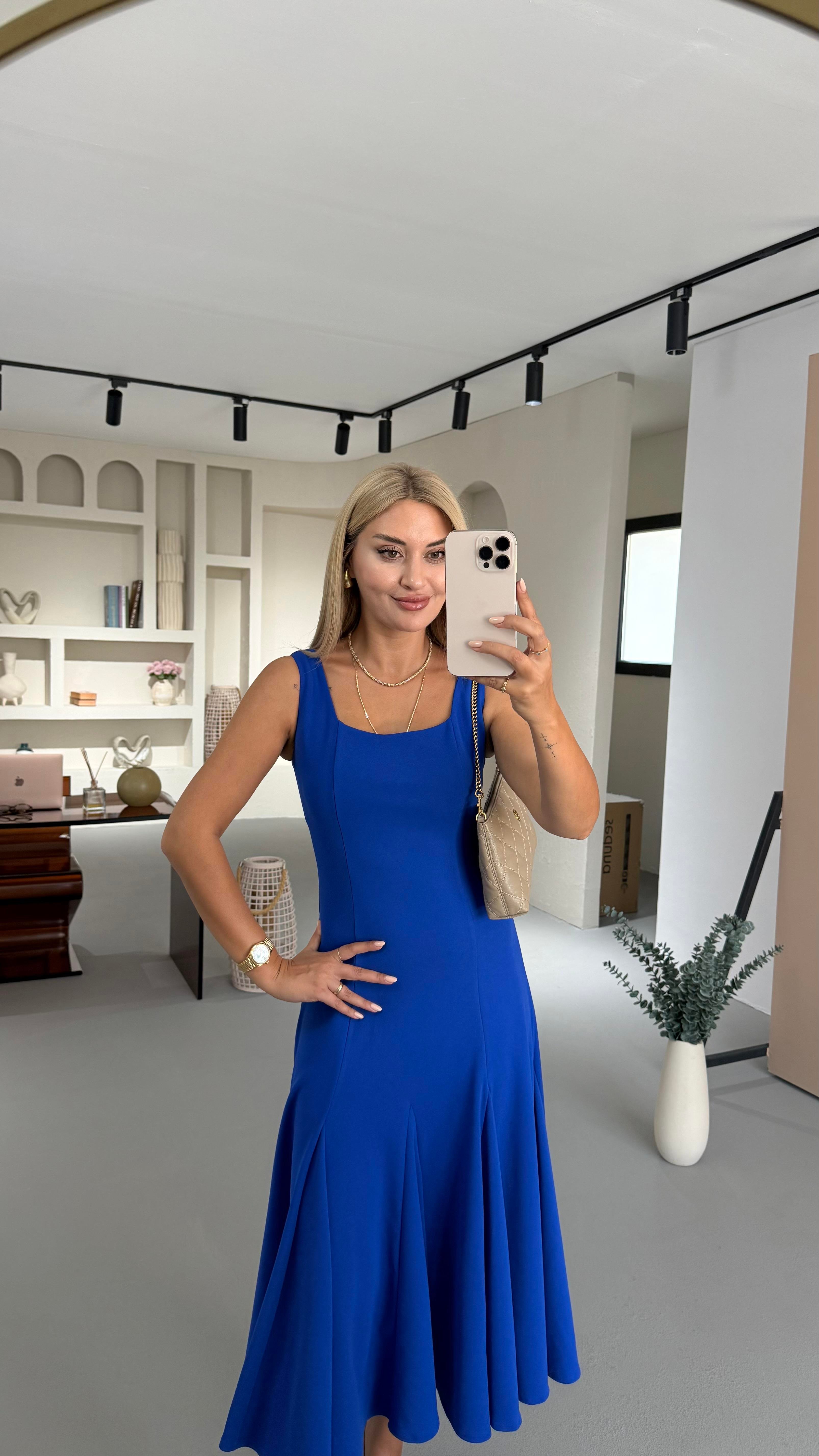 Kare Yaka Godeli Saks Çan Elbise