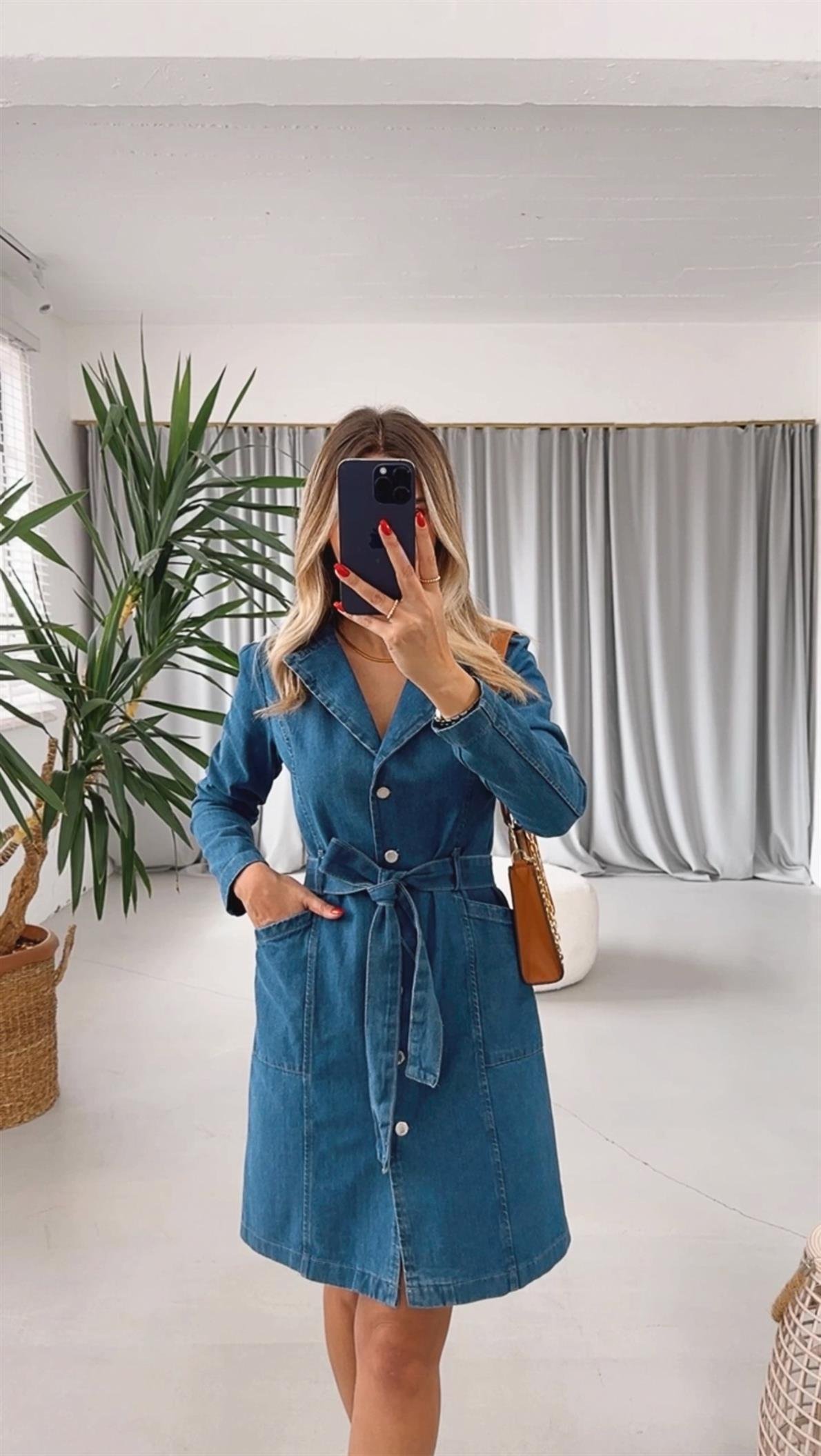 Kruvaze Yaka Kuşaklı Mavi Denim Elbise