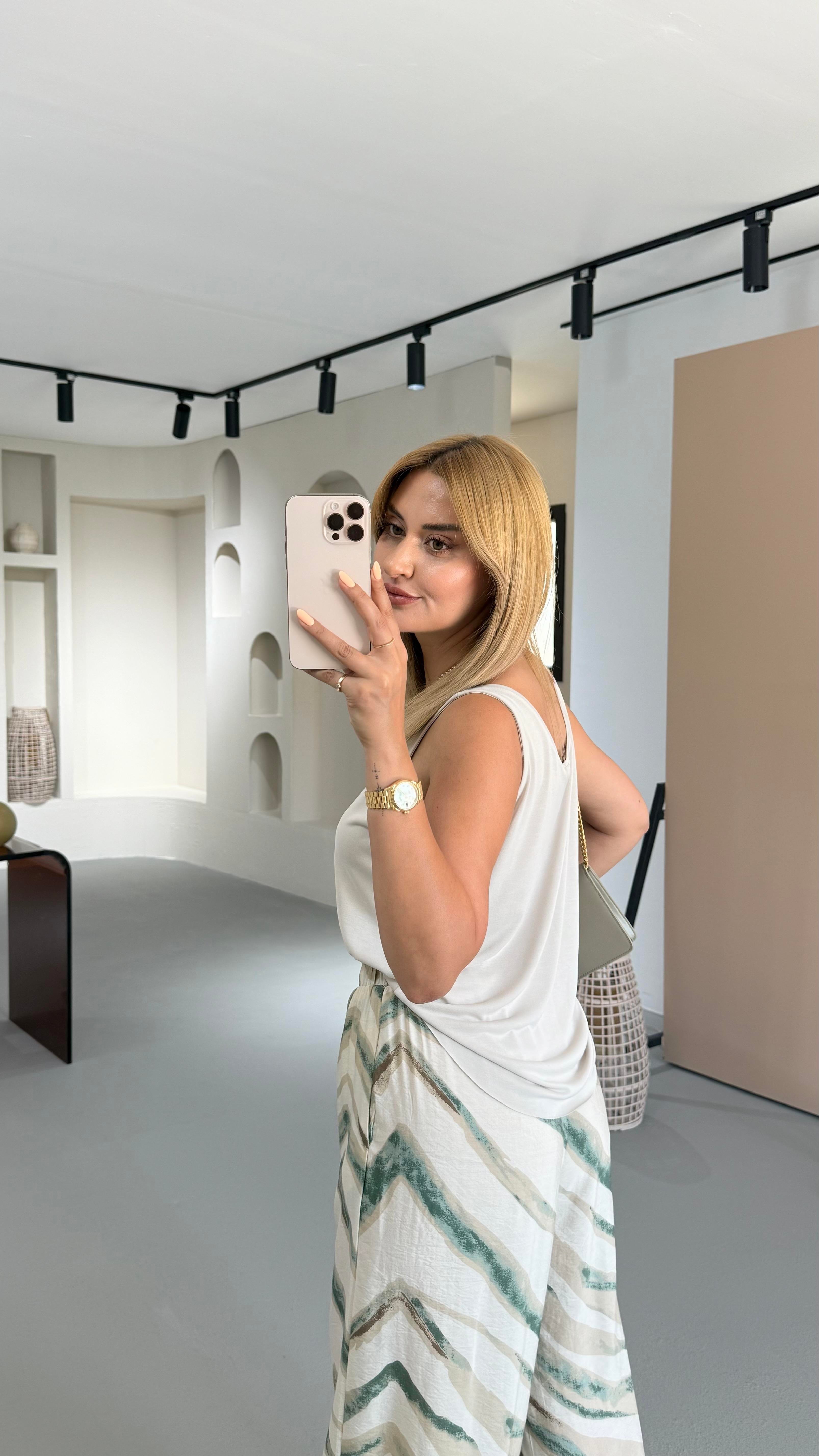 Ön Arka V Yaka Bej Modal Bluz