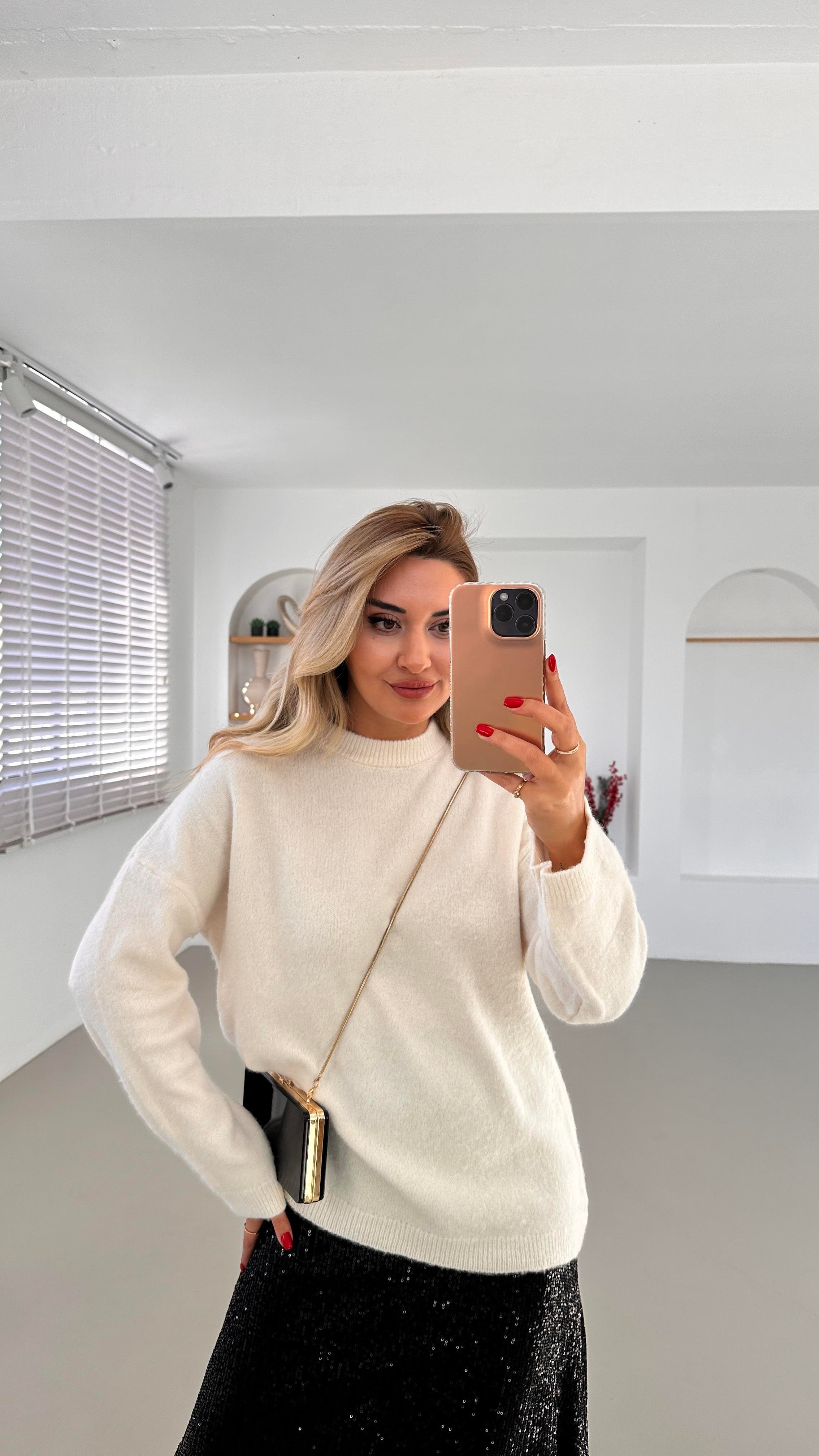 Premium Seri Bisiklet Yaka Oversize Ekru Yumoş Kazak