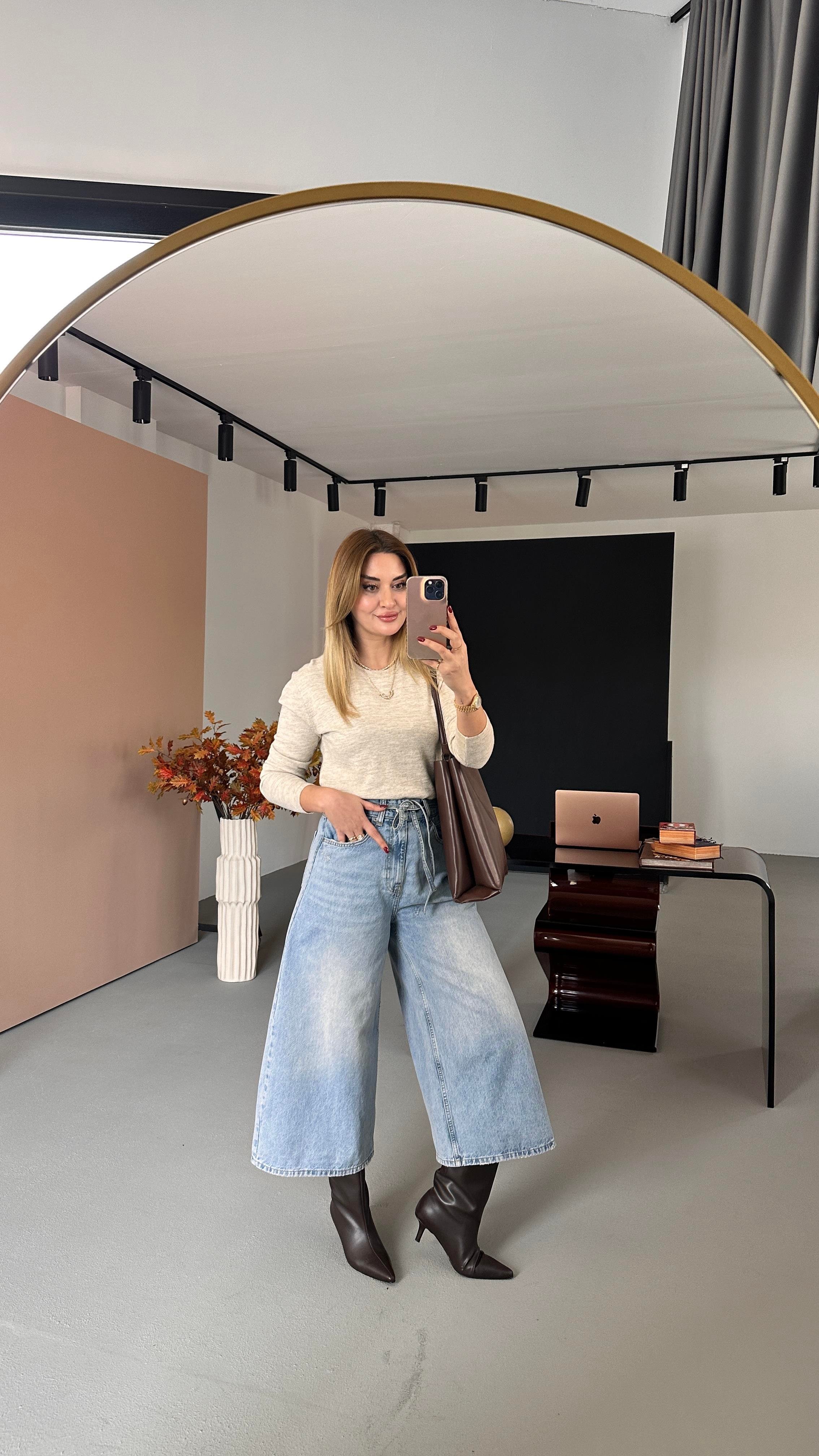 Premium Seri Kuşaklı Bermuda Mavi Jean