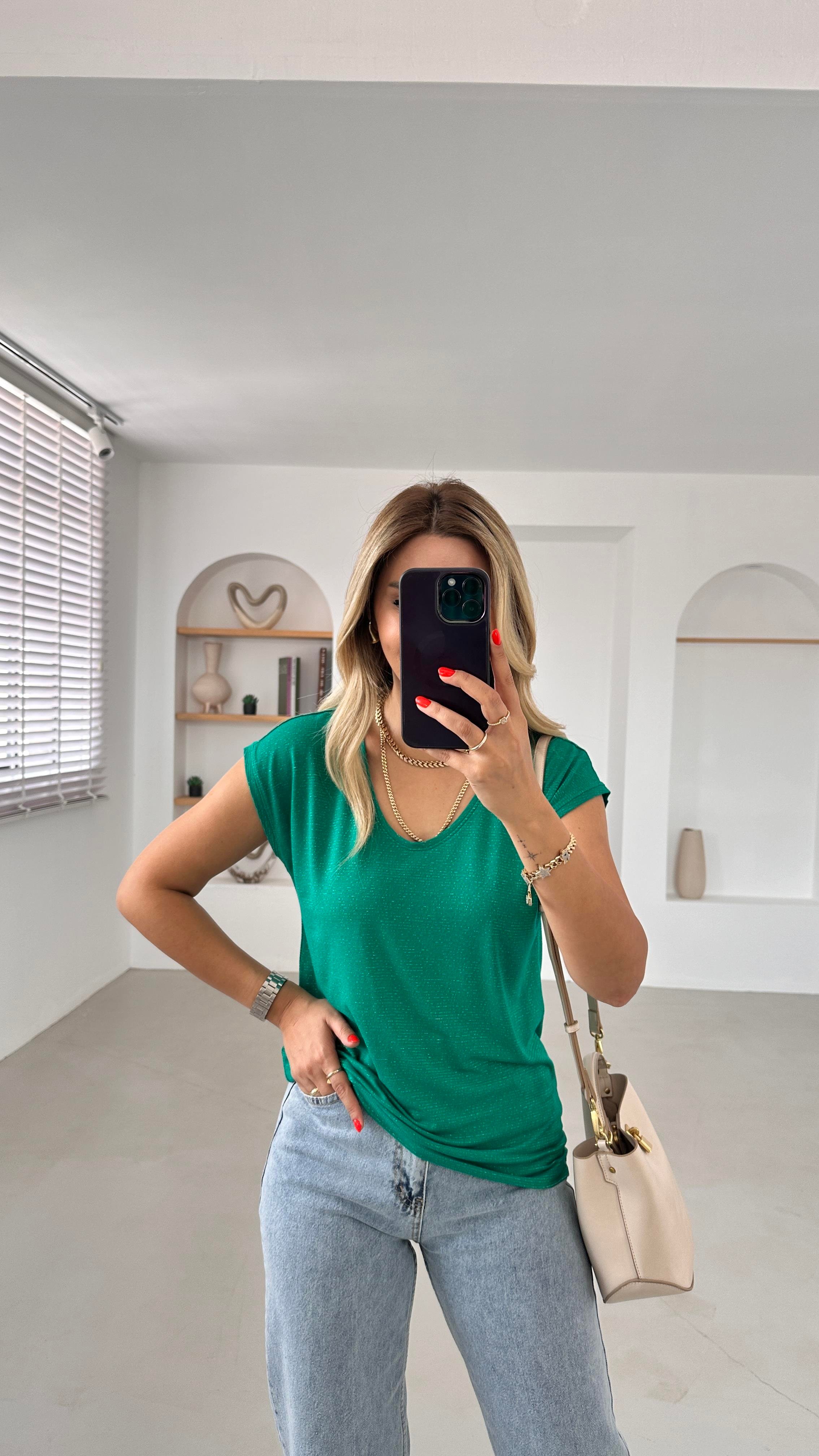 Premium Seri Sim Şeritli Yeşil Dökümlü Tshirt