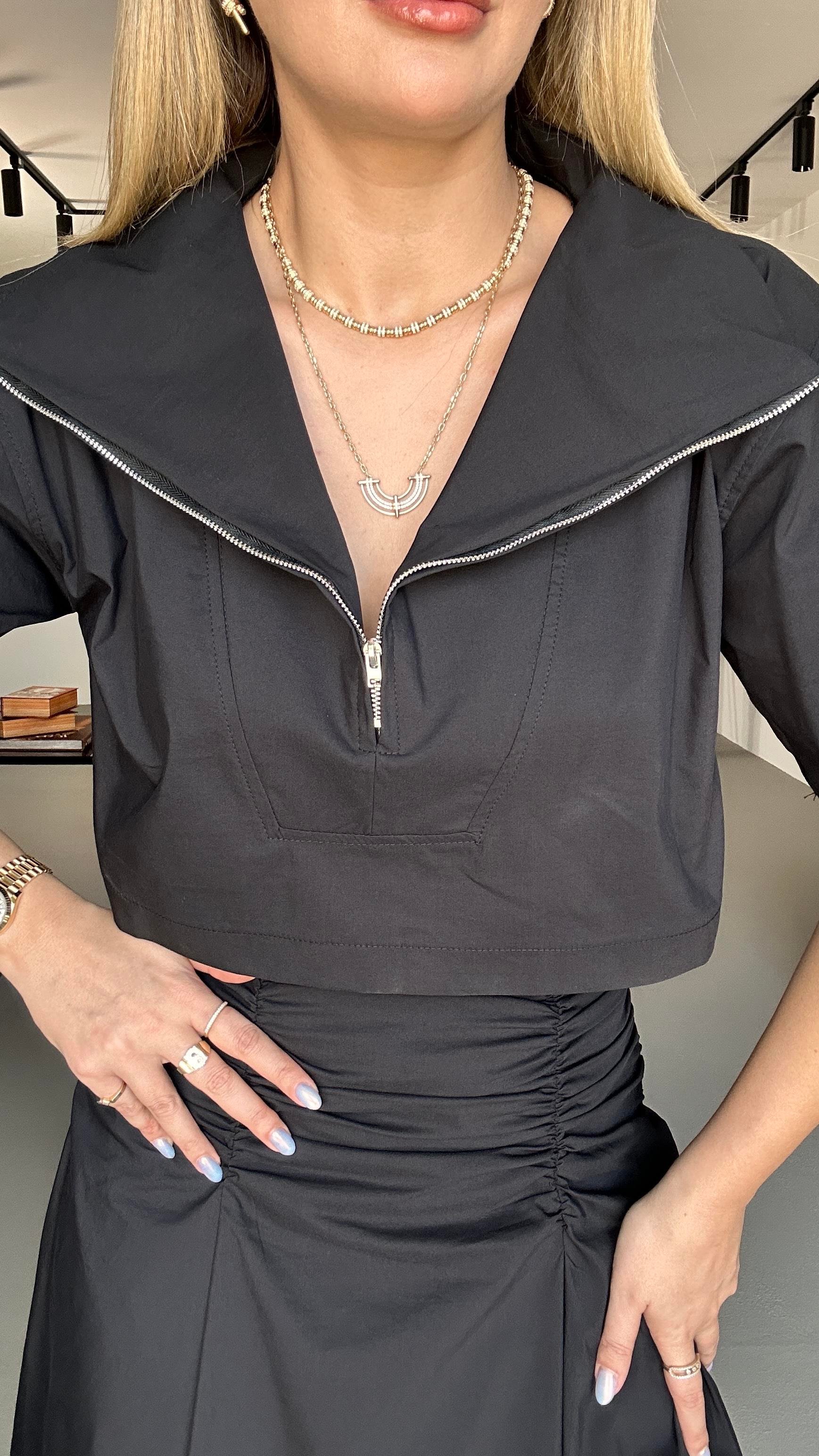 Yaka Fermuarlı Siyah Poplin Crop