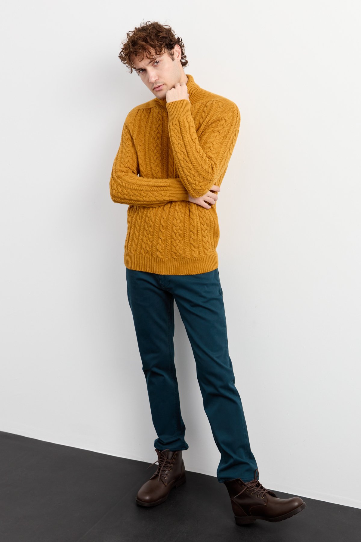 Мужская водолазка вязаный шерстяной свитер горчичный цвет