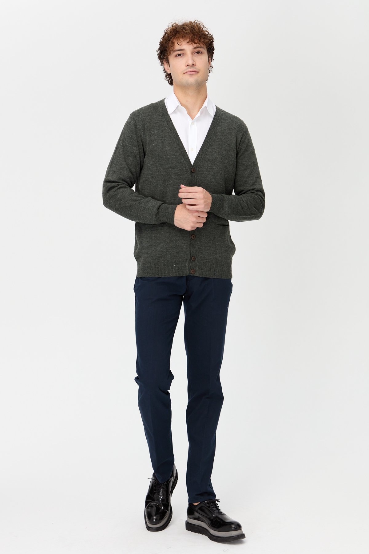 22605Erkek Basic V Yaka Önü Düğmeli İnce Triko K.Füme