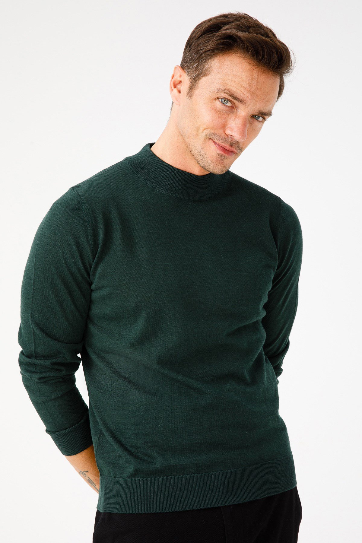 Мужской Базовый Свитер с Имитацией Водолазки Темно-Зеленого цвета