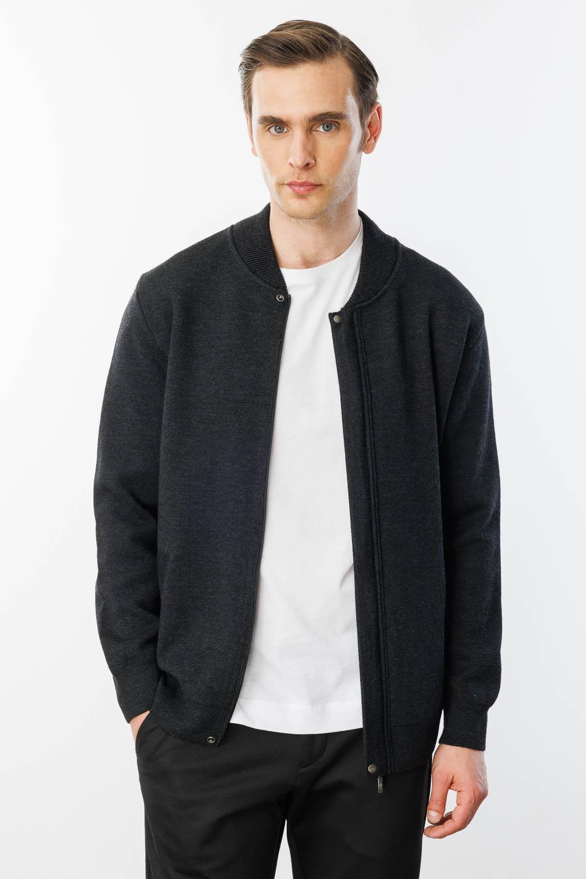 22530Erkek Hakim Yaka Çelik Örgü Triko Yün Ceket K.Füme