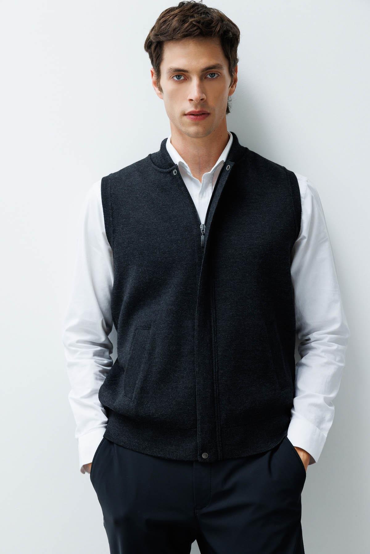 22529Erkek Hakim Yaka Çelik Örgü Yün Yelek K.Füme