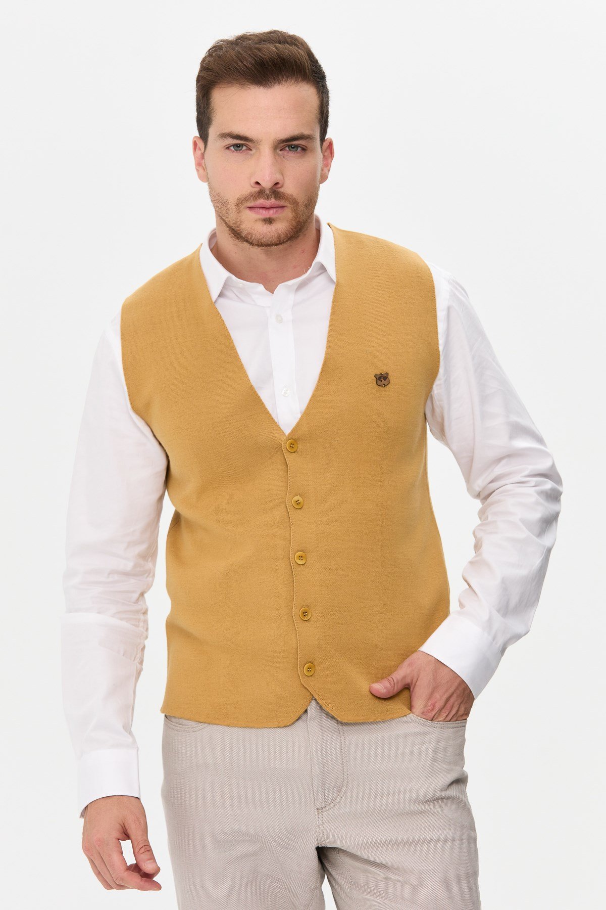 22511Erkek İnce Triko Düz Yelek A.Camel