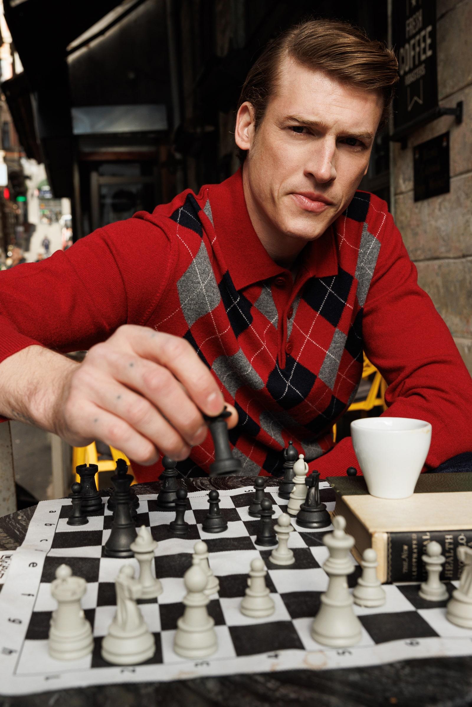 24513Erkek Polo Yaka Önü Baklaca Desenli Yün Kazak K.Kırmızı