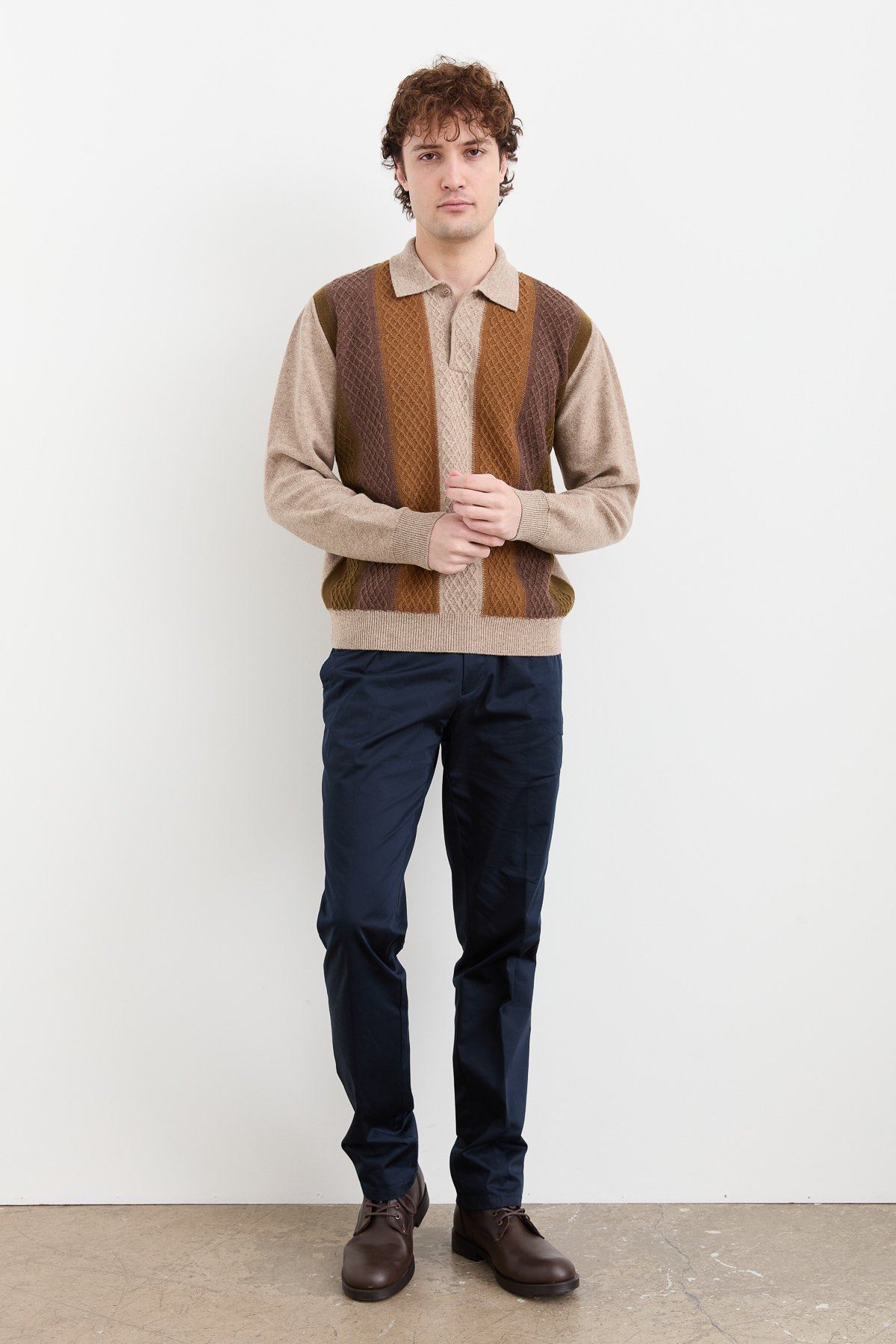 23507Erkek Polo Yaka Önü Desenli Yün Kazak K.Bej