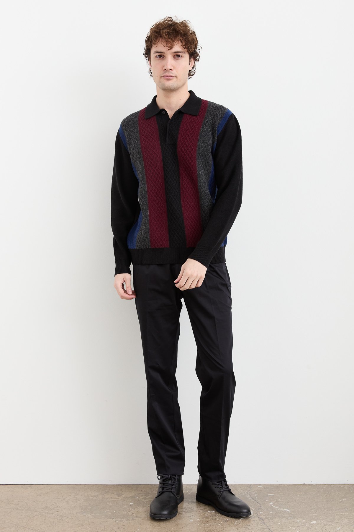 23507Erkek Polo Yaka Önü Desenli Yün Kazak Siyah