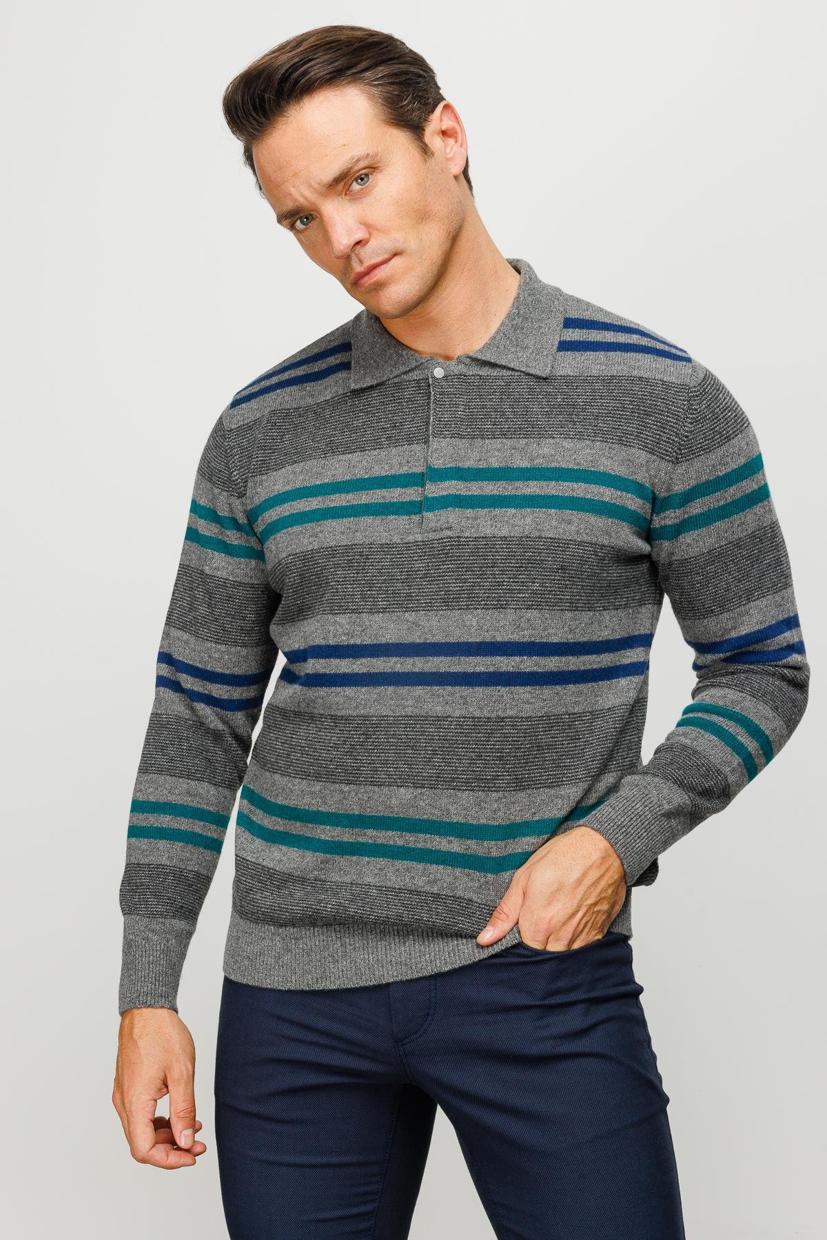 23502Erkek Polo Yaka Renkli Çizgili Kalın Yün Kazak Füme