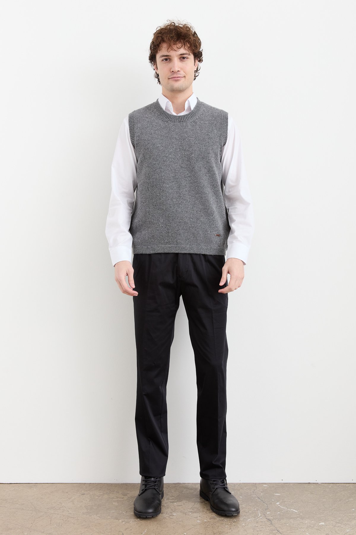 23503Erkek Sıfır Yaka Klasik Yün Süveter Füme