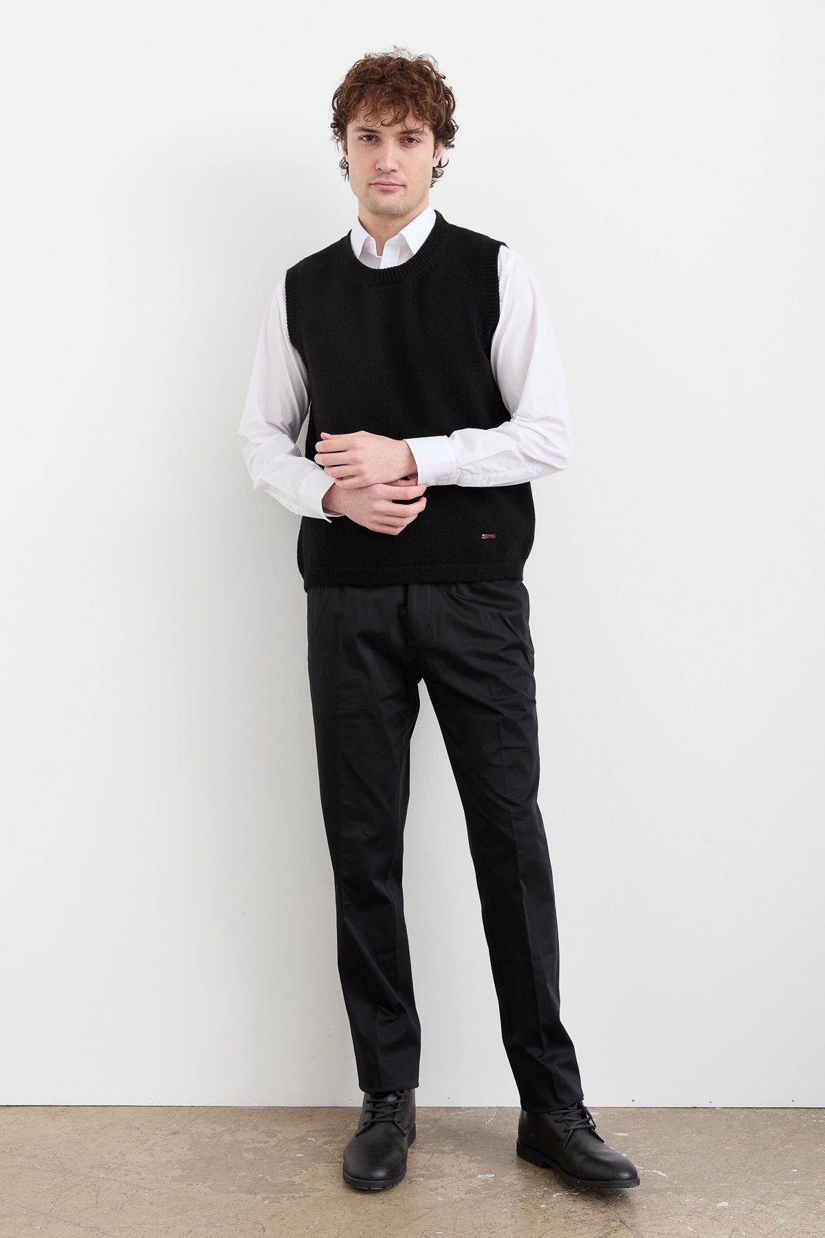 23503Erkek Sıfır Yaka Klasik Yün Süveter Siyah