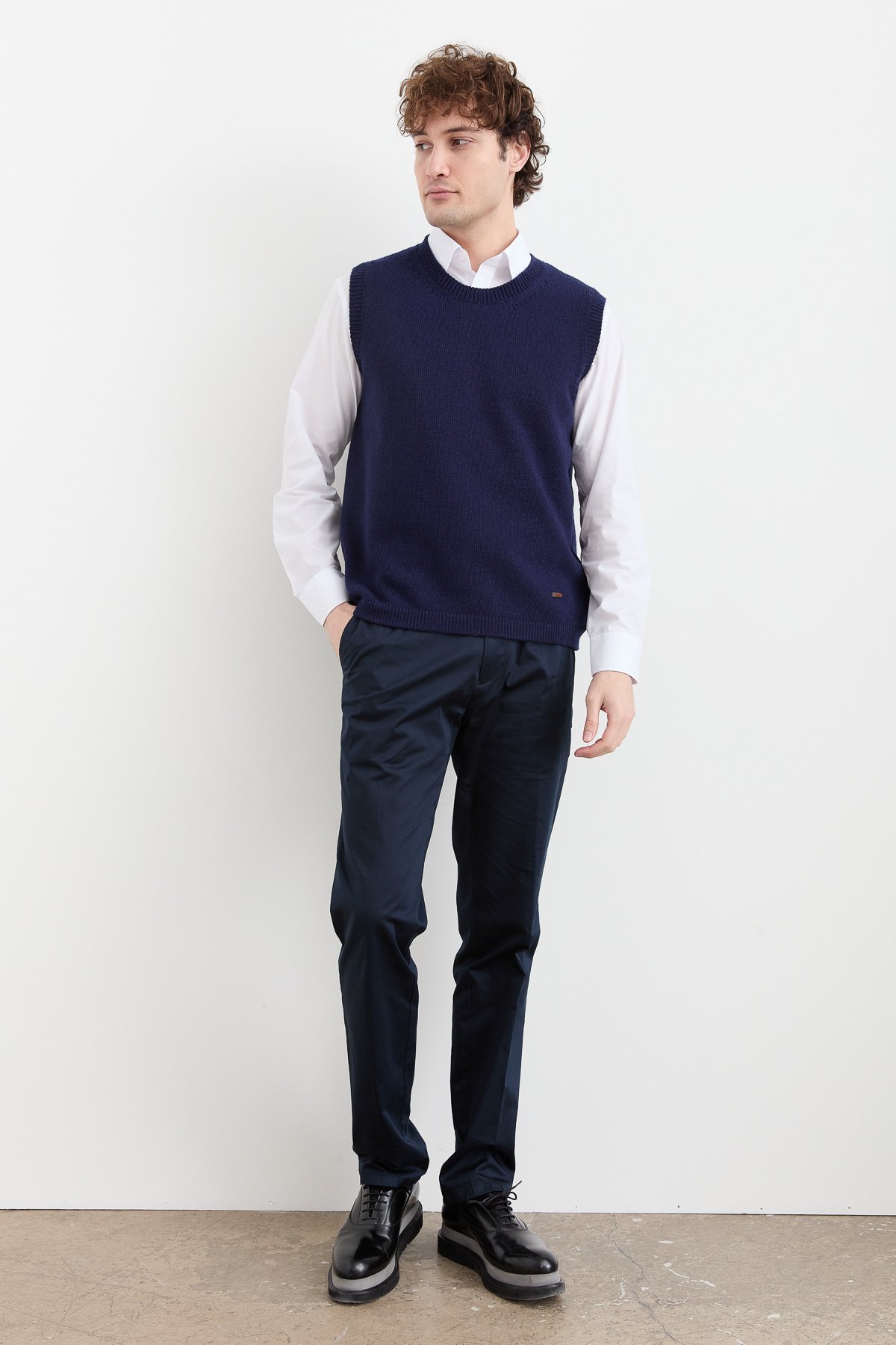 Мужской шерстяной свитер с круглым вырезом