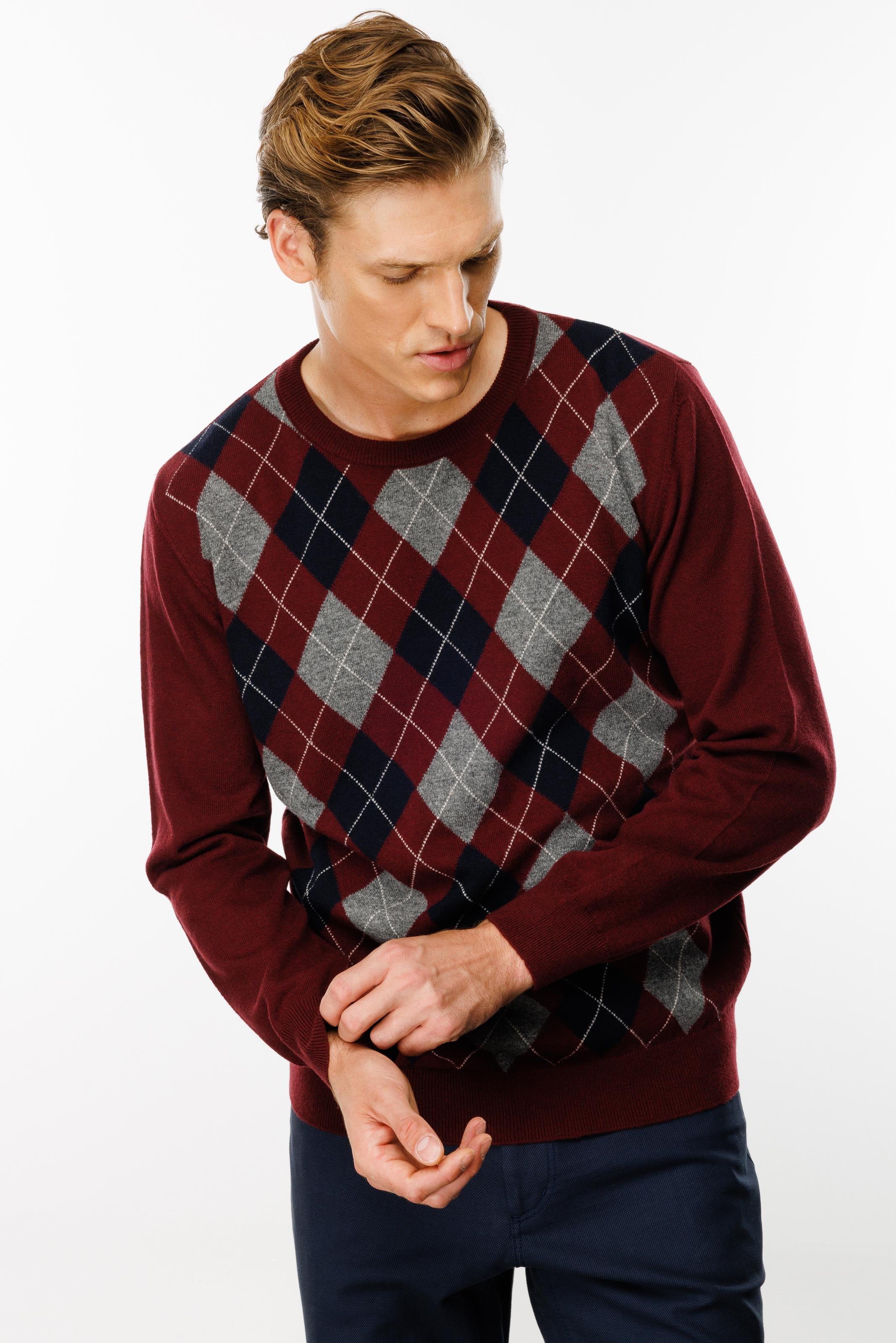 24511Erkek Sıfır Yaka Önü Baklava Desenli Kazak Bordo