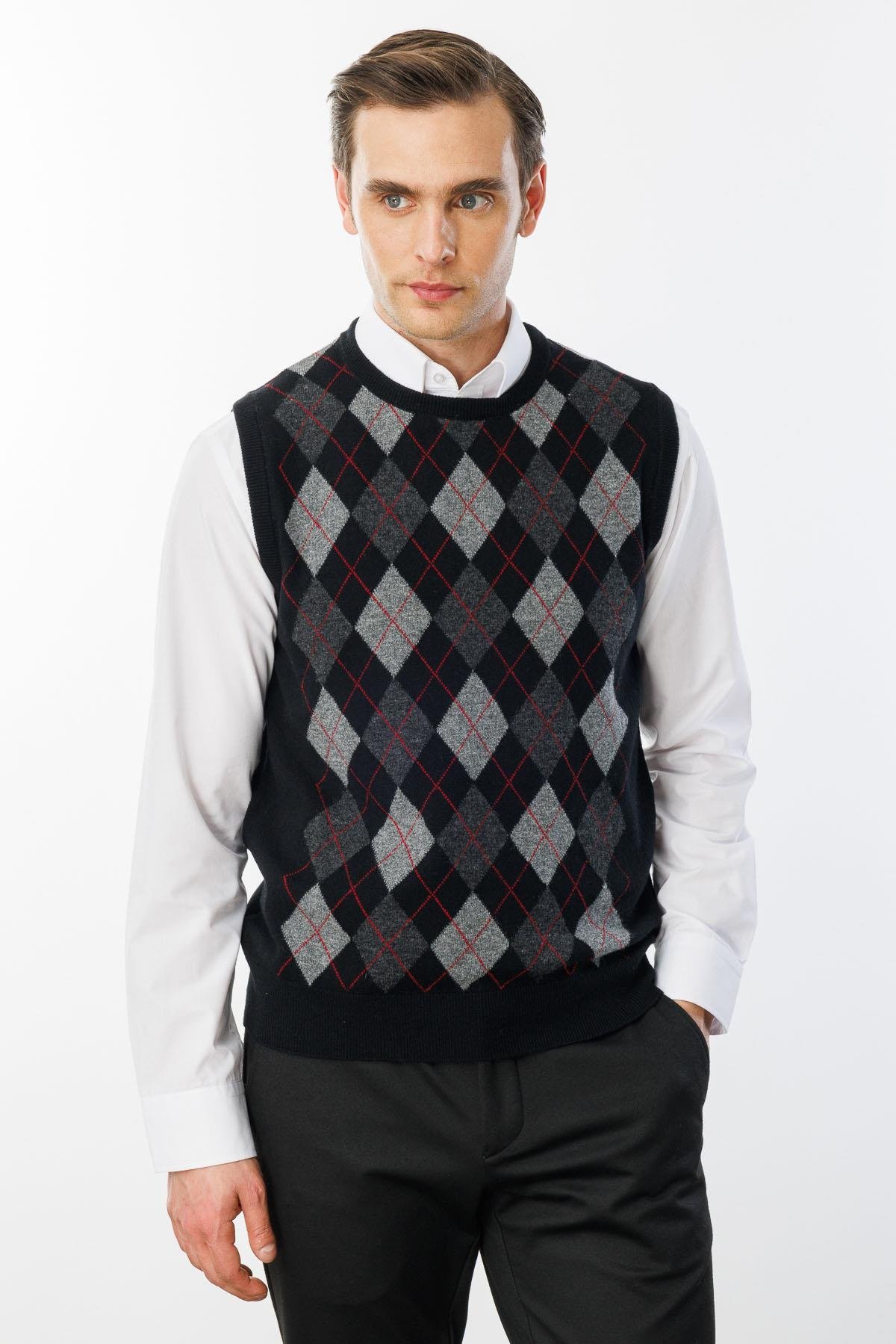 24509Erkek Sıfır Yaka Önü Baklava Desenli Yün Süveter Siyah