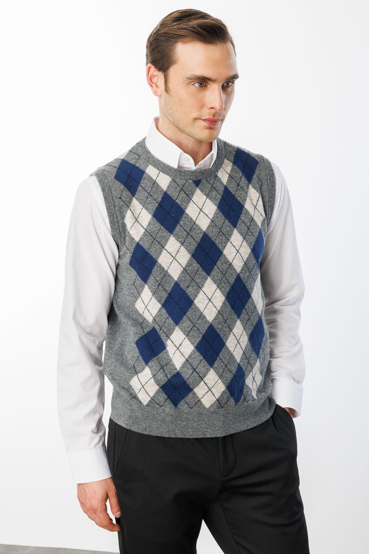 24509Erkek Sıfır Yaka Önü Baklava Desenli Yün Süveter Füme