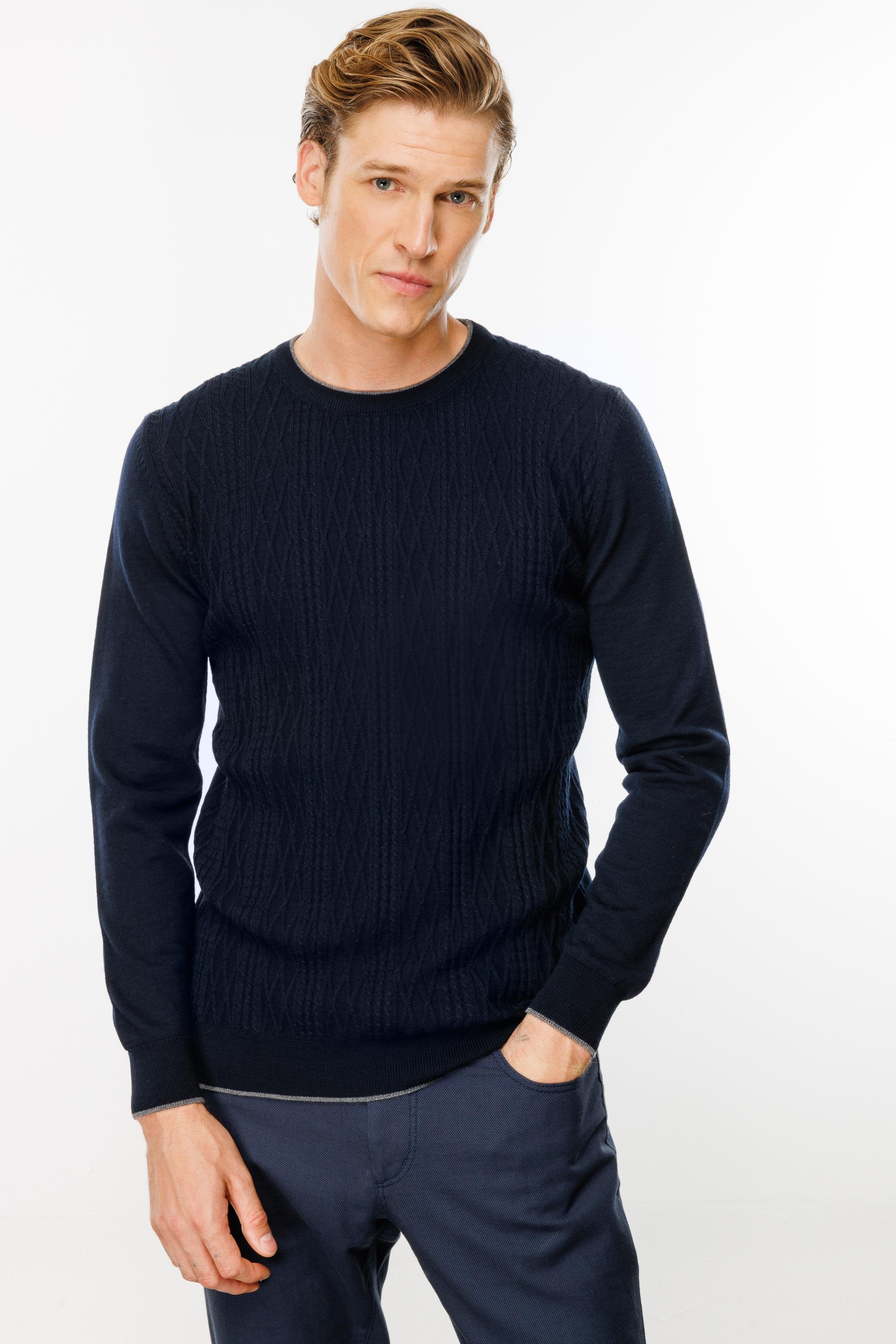 24610Erkek Sıfır Yaka Önü Baklava Örgü Kazak Lacivert