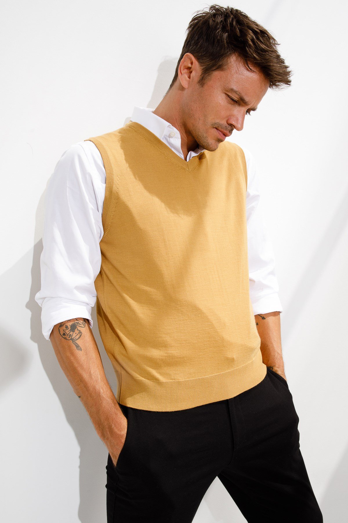 Мужской трикотаж Свитер светло-верблюжий