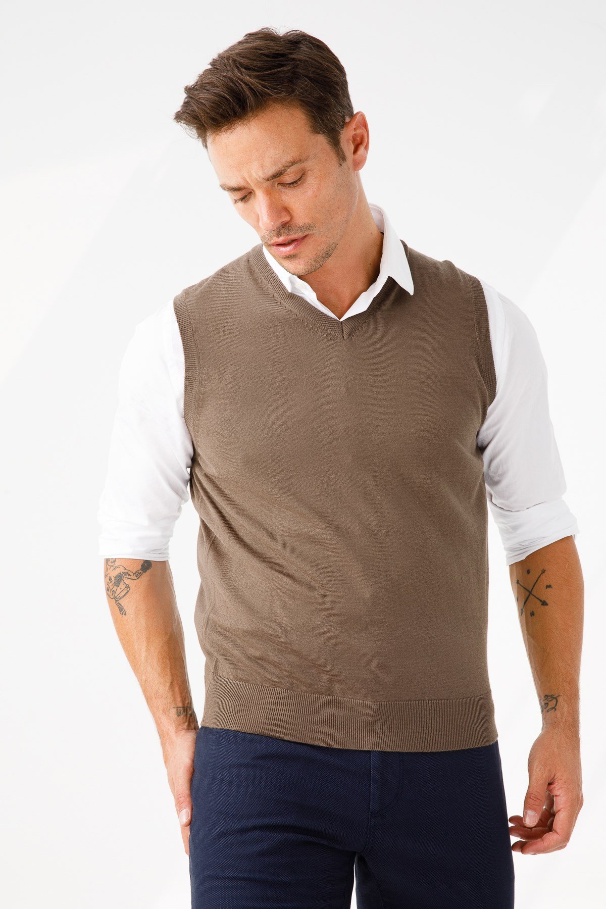 Мужской трикотаж Свитер темно-коричневый