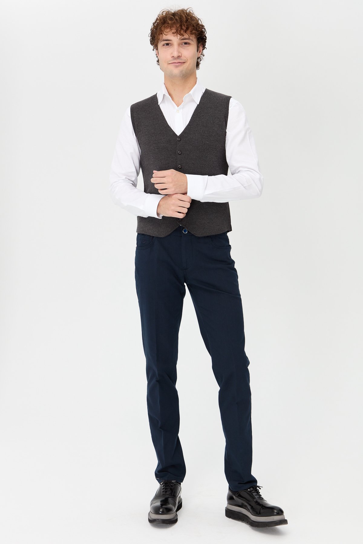 23559Erkek V Yaka İnce Triko Yelek O.Füme