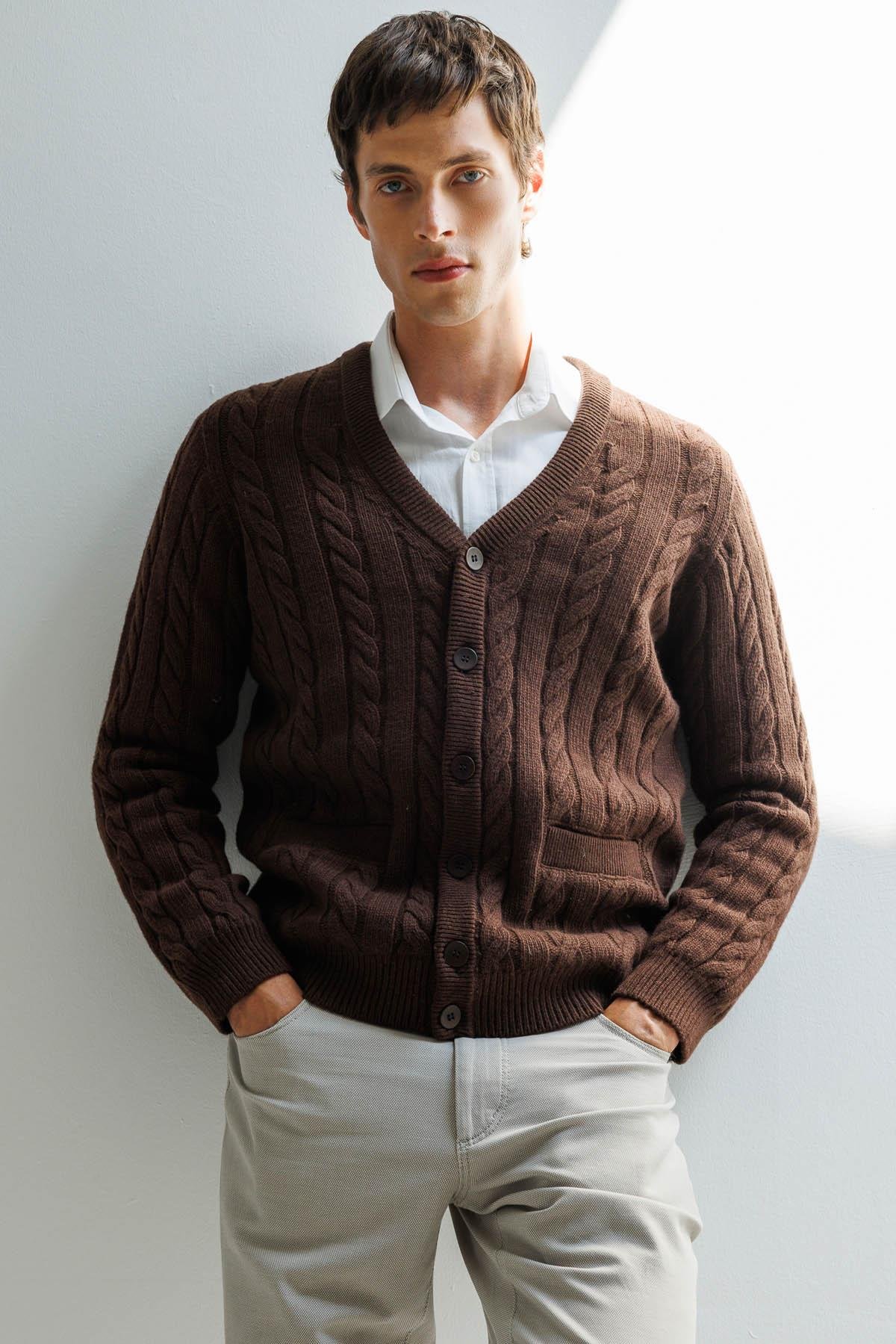 25520Erkek V Yaka Kalın Saç Örgülü Yün Ceket M.Kahve