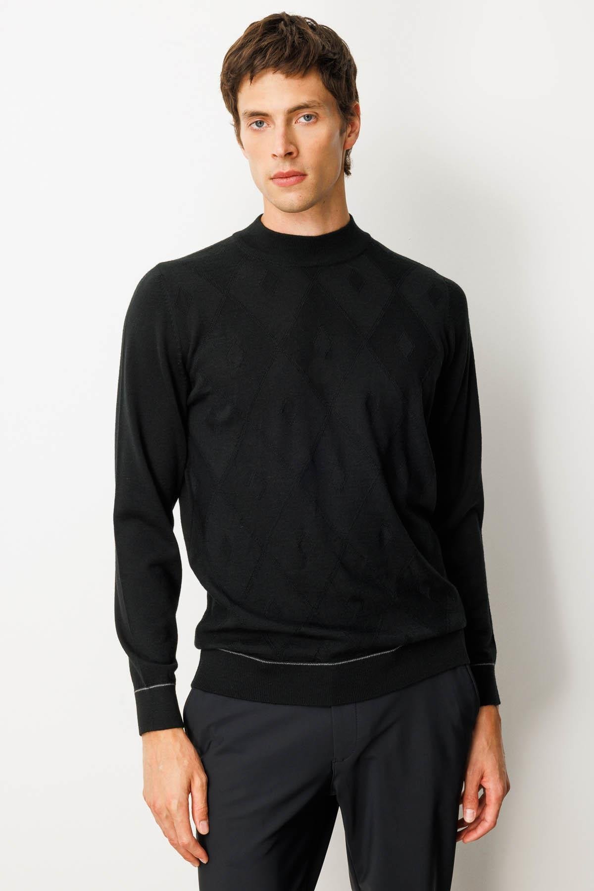 25605Erkek Yarım Balıkçı Yaka Çizgili Baklavalı Yün Kazak Siyah