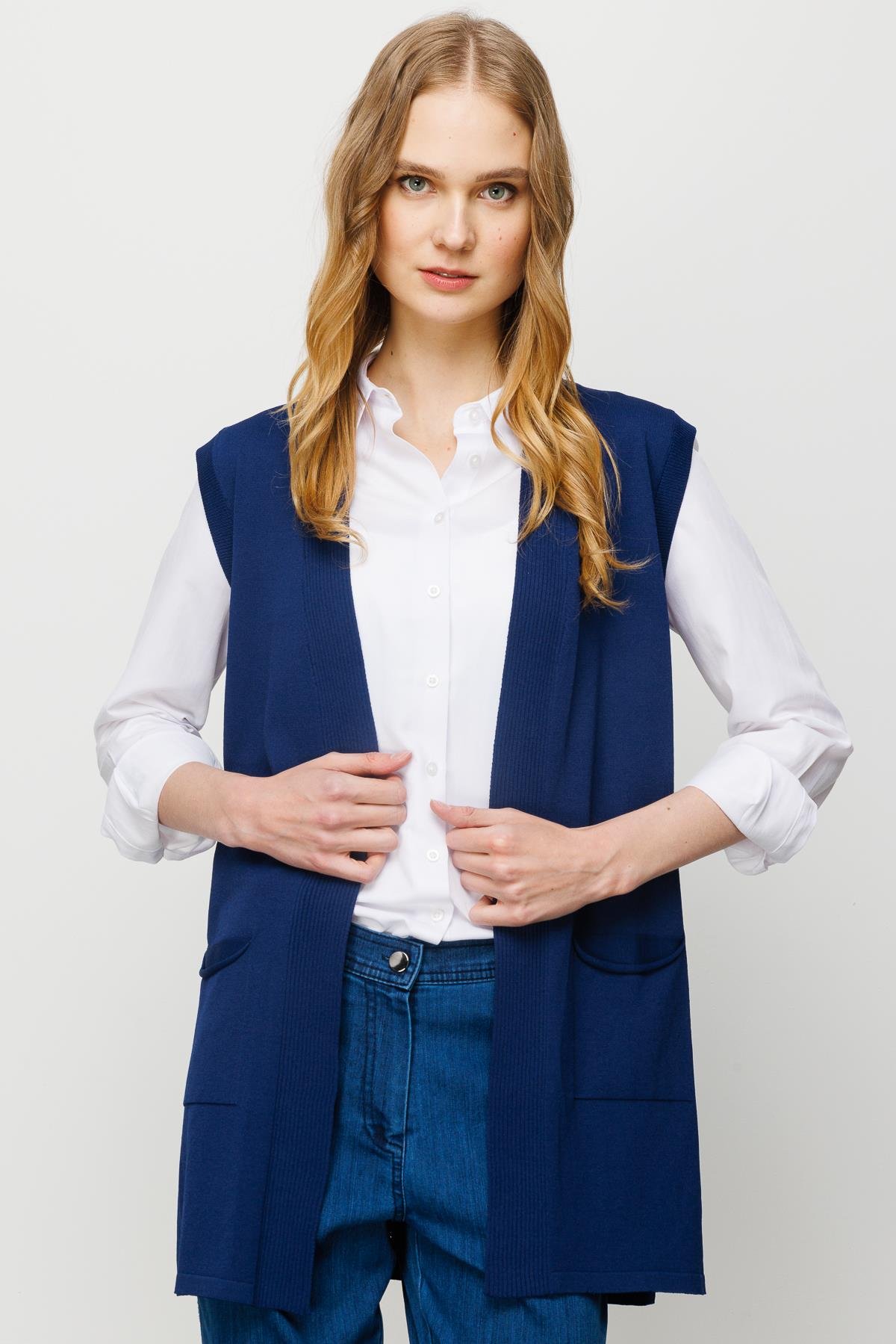 23356Kadın Arkası Desenli Araboy Triko Yelek Lacivert