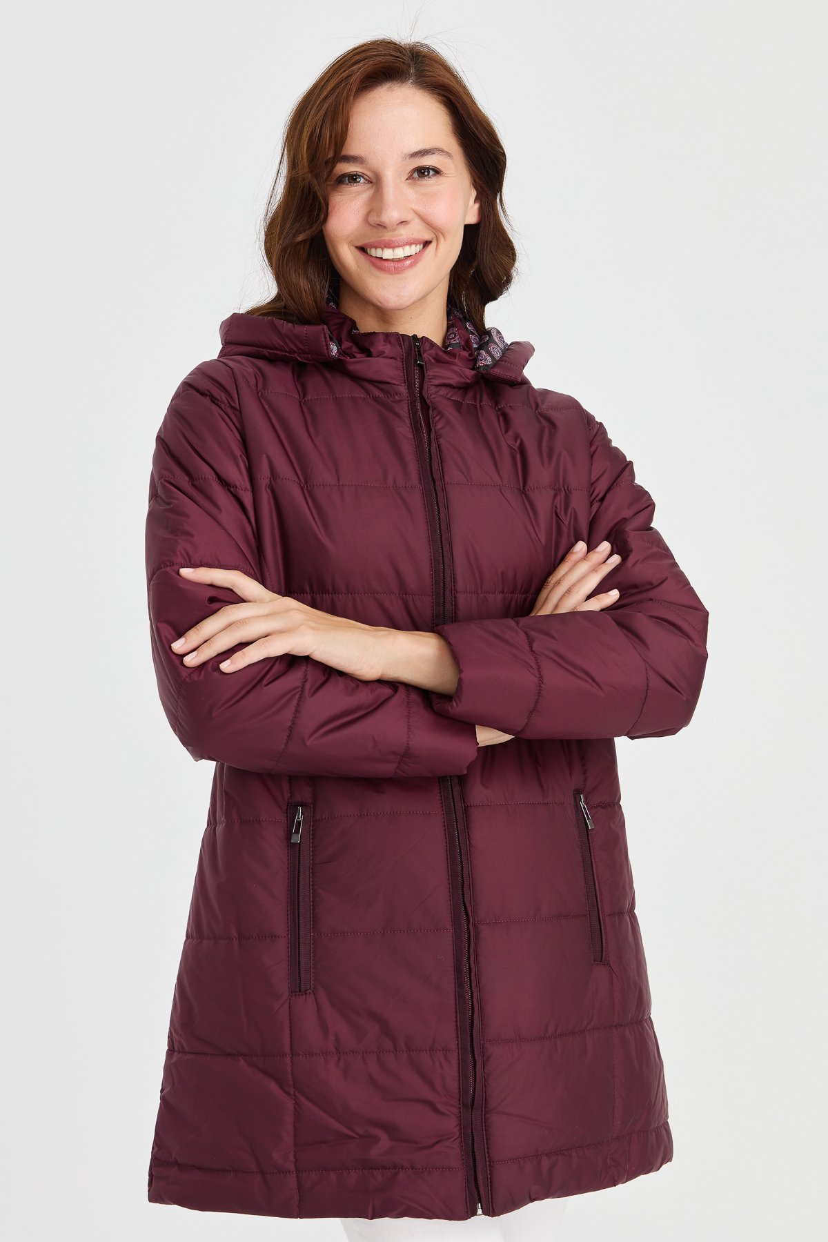 23402Kadın Astarı Desenli Araboy Kapitone Kaban Bordo