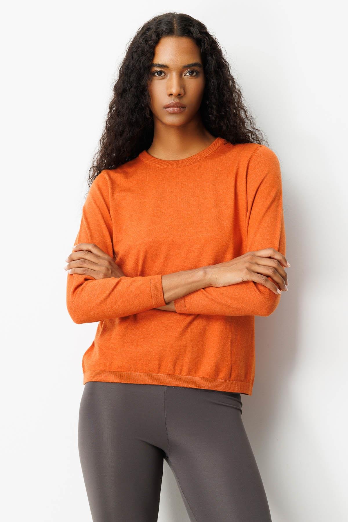 22308Kadın Basic Sıfır Yaka Kazak Turuncu