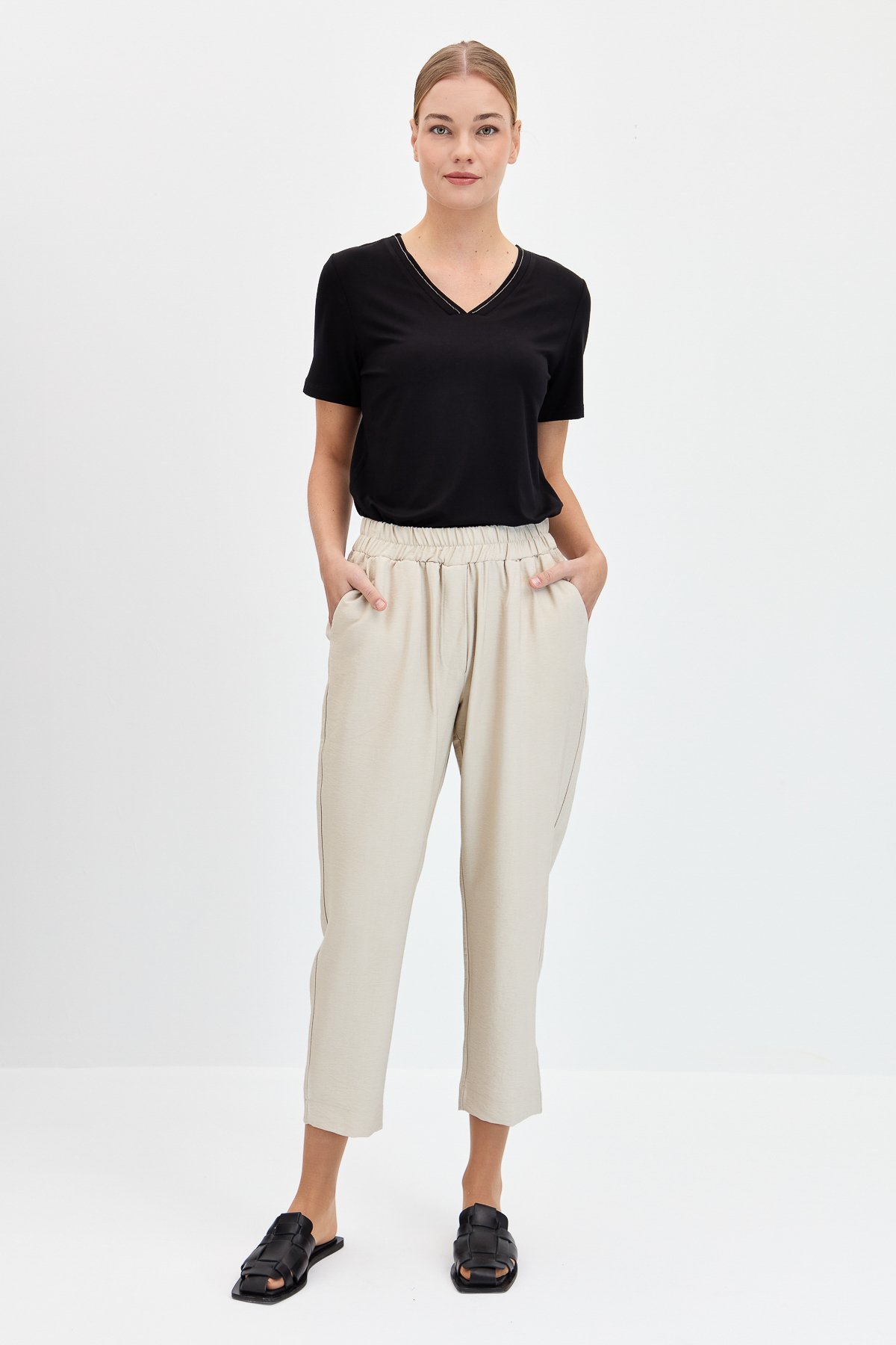 KMYPT04Kadın Beli Lastikli Yan Cepli Havuç Kesim Keten Pantolon Bej