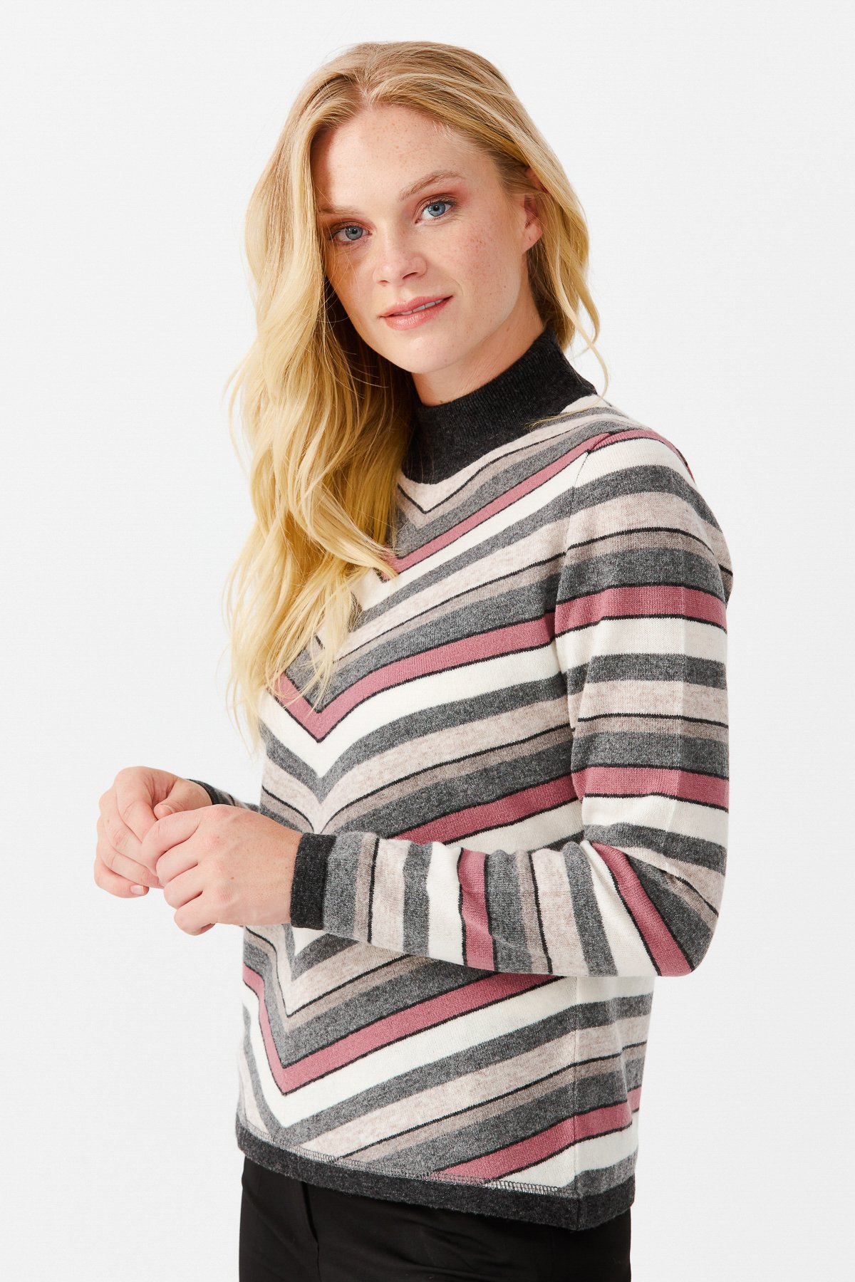 22292Женский шерстяной свитер серый