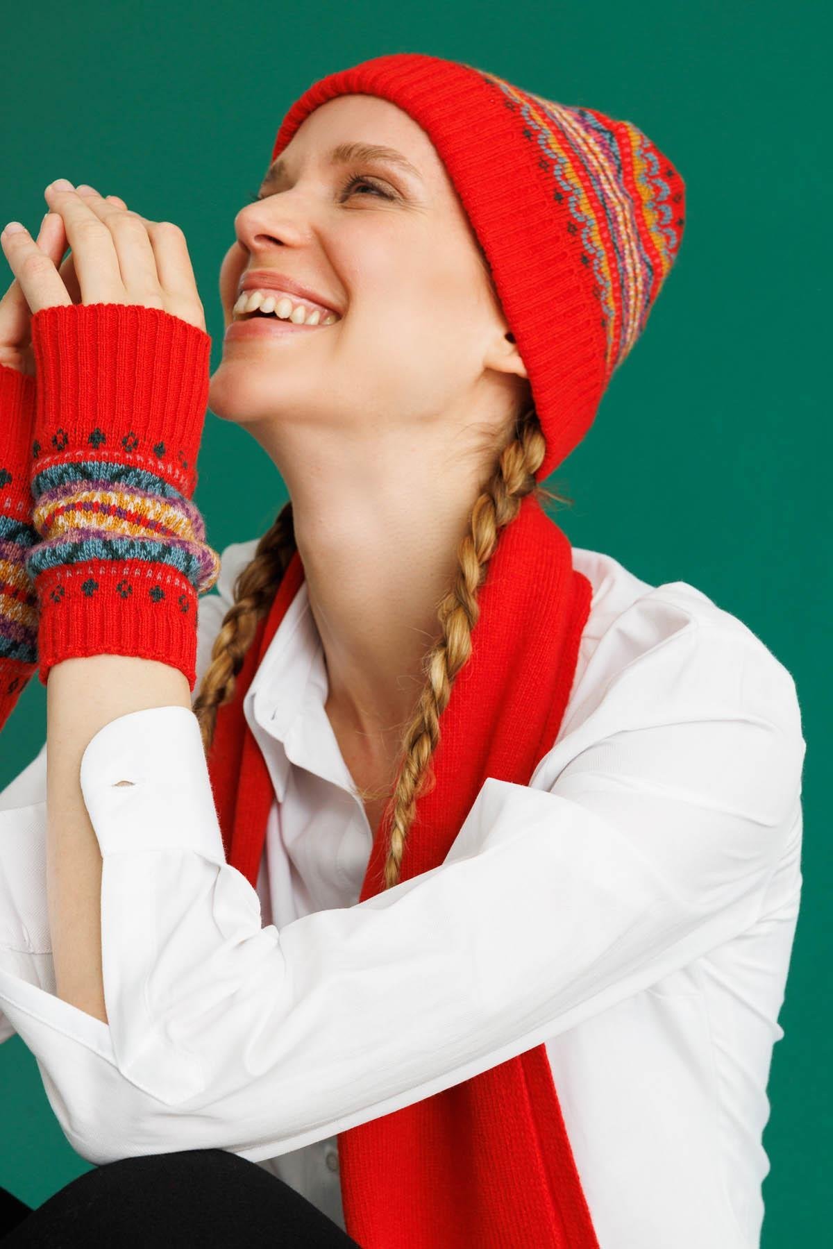 25074Kadın Jakarlı Yün Bere Mercan