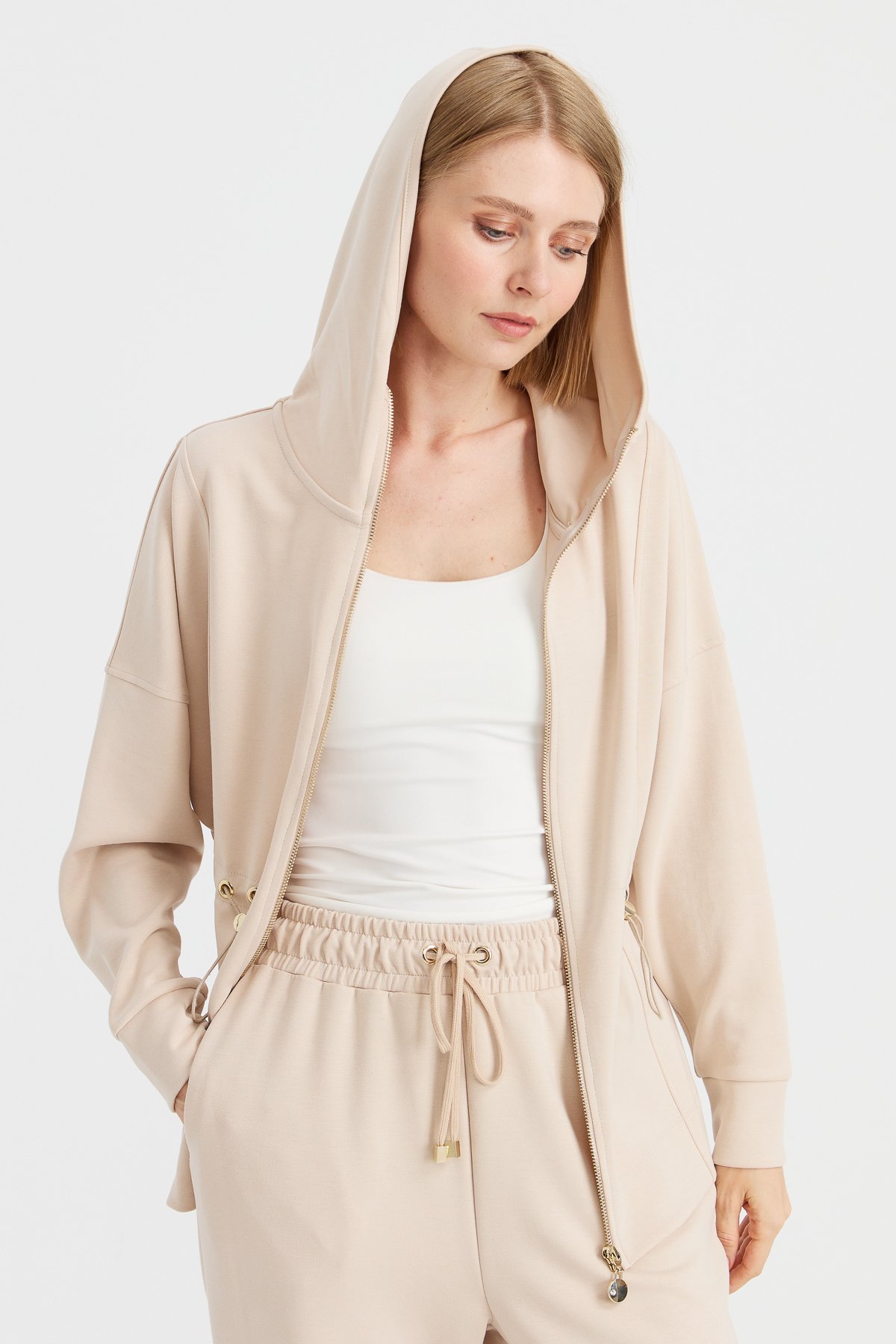 KMK23001Kadın Kapüşonlu Beli Büzgülü Sweat Bej