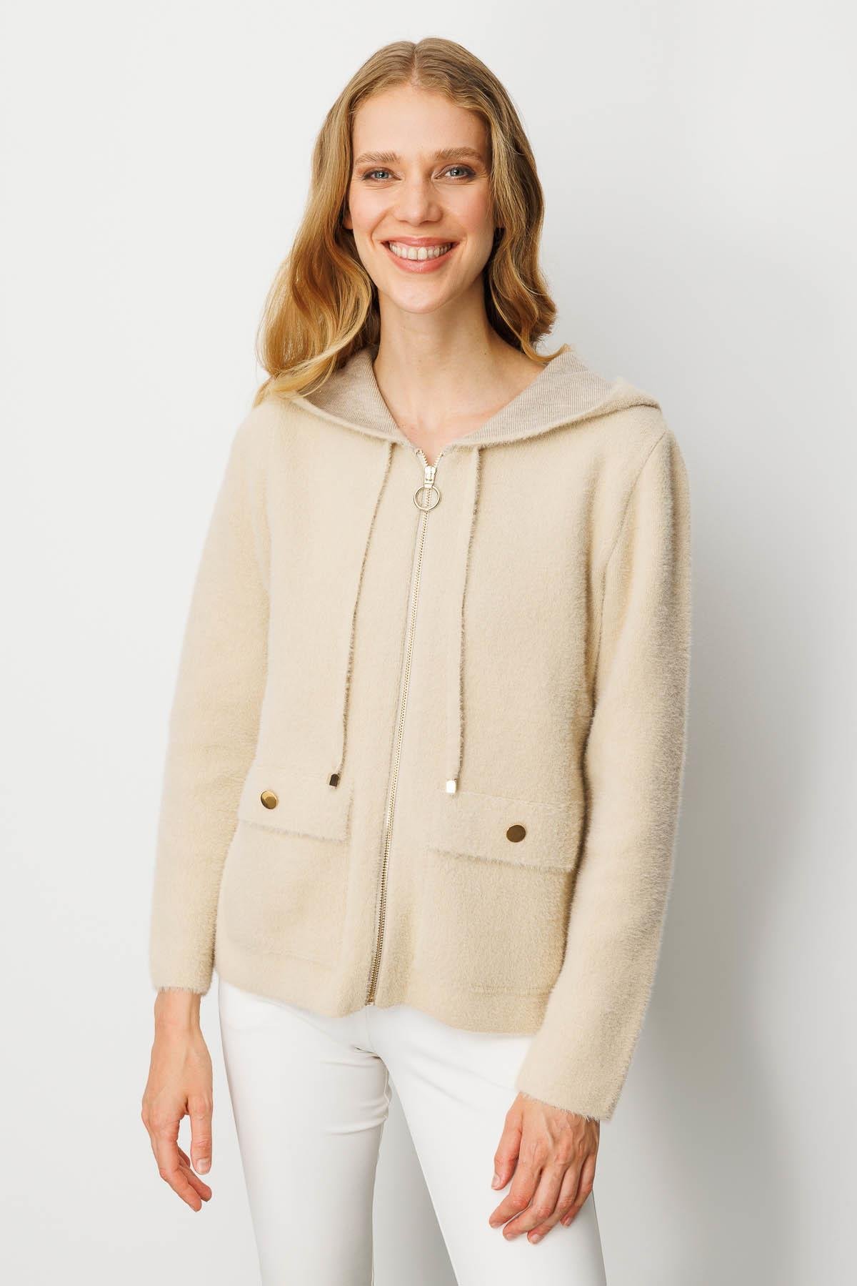 25005Kadın Kapüşonlu Fermuarlı Kısa Triko Ceket Bej
